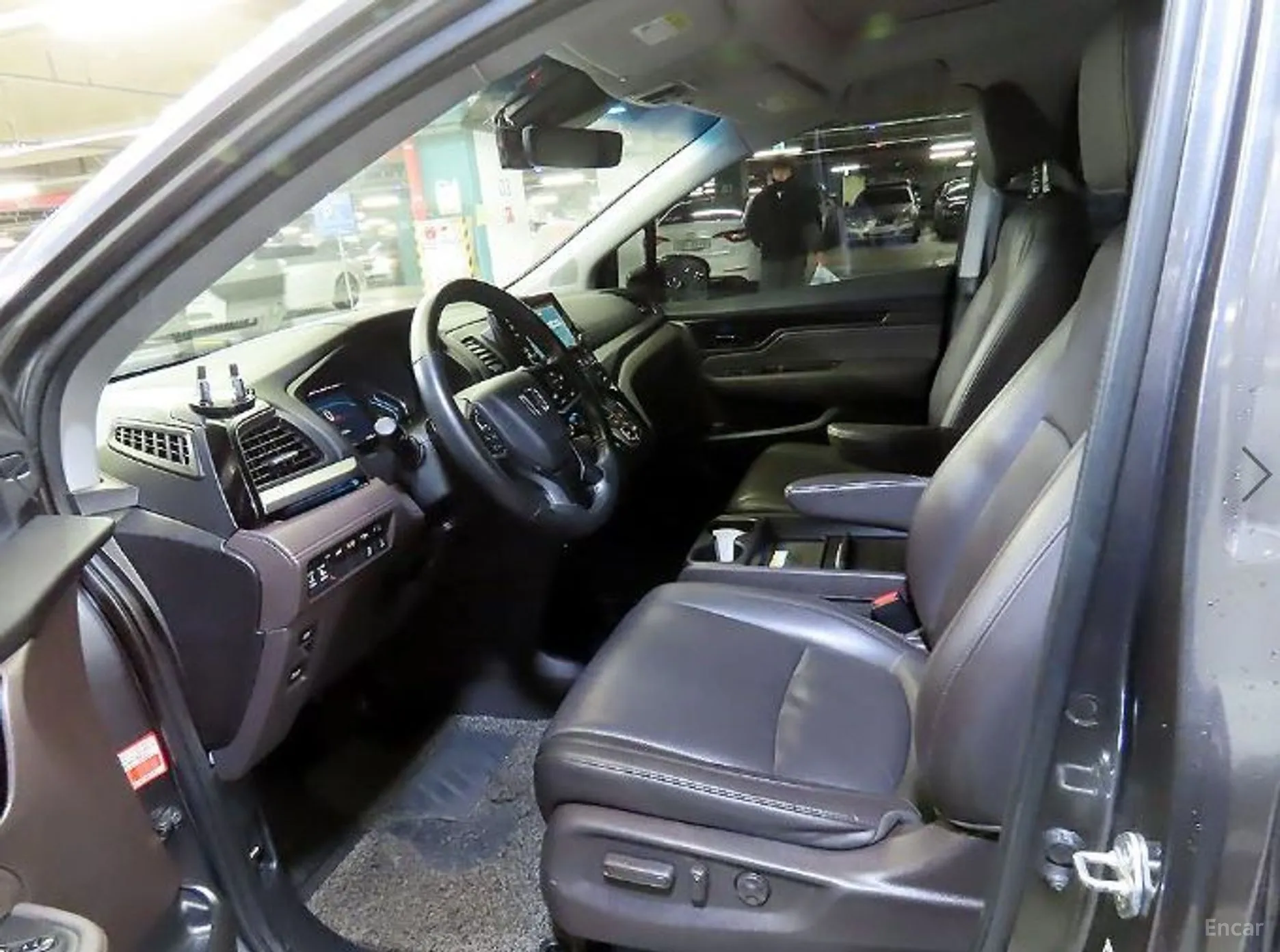 Honda Odyssey превью 6