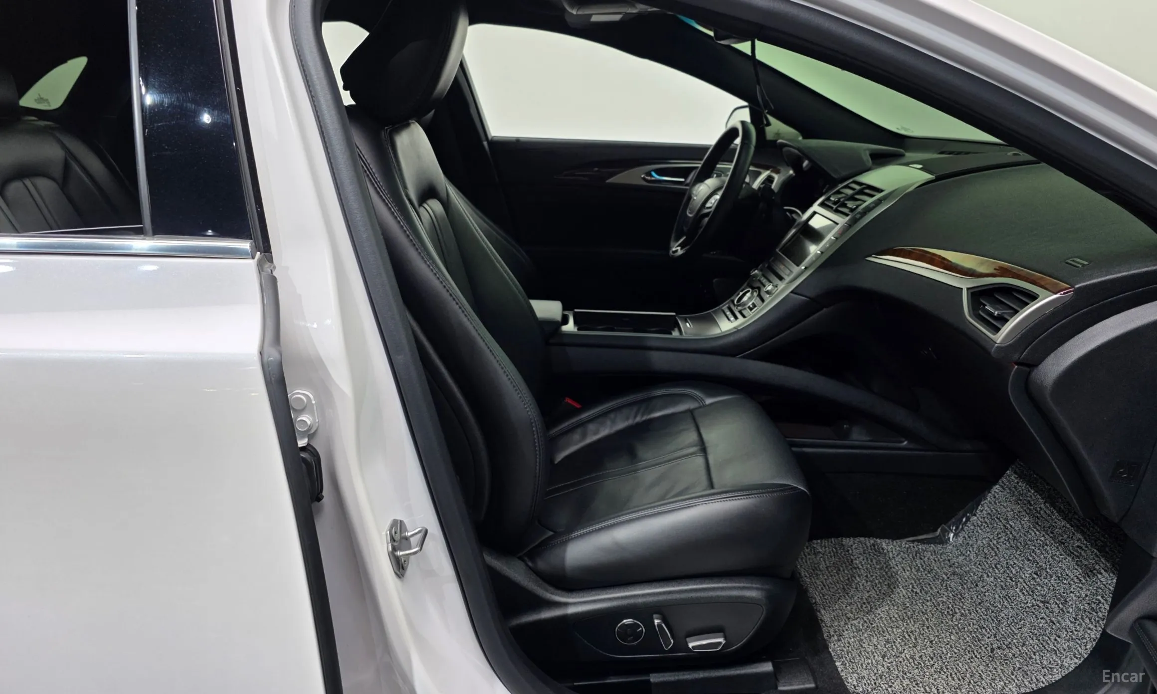 Lincoln New MKZ превью 11