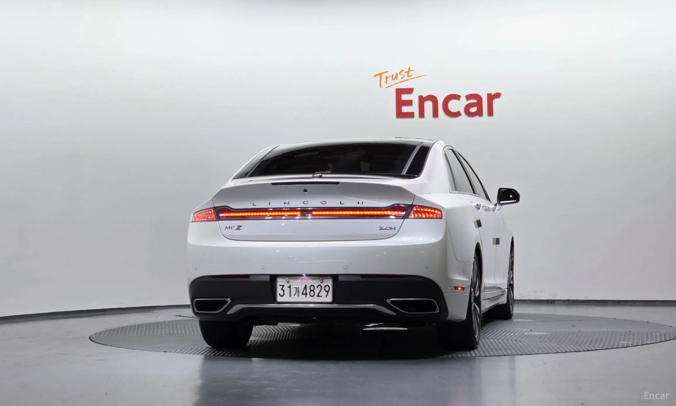 Lincoln New MKZ превью 4