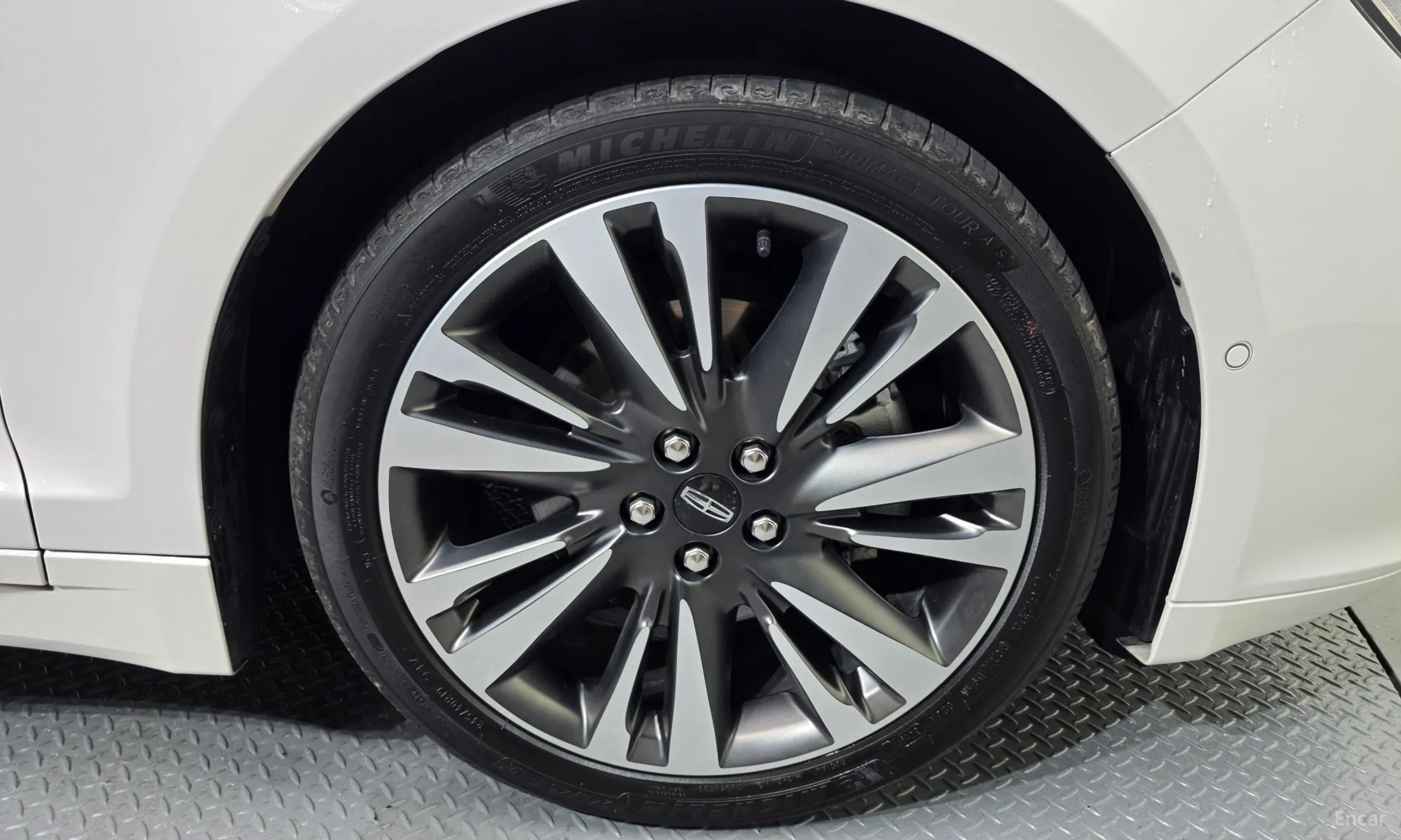 Lincoln New MKZ превью 5