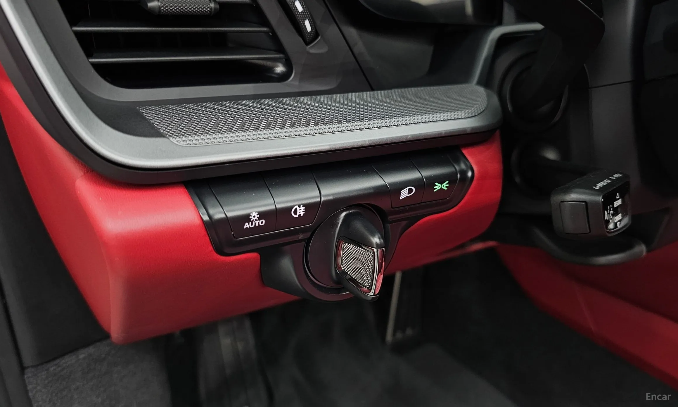 Porsche 911 (992) превью 16