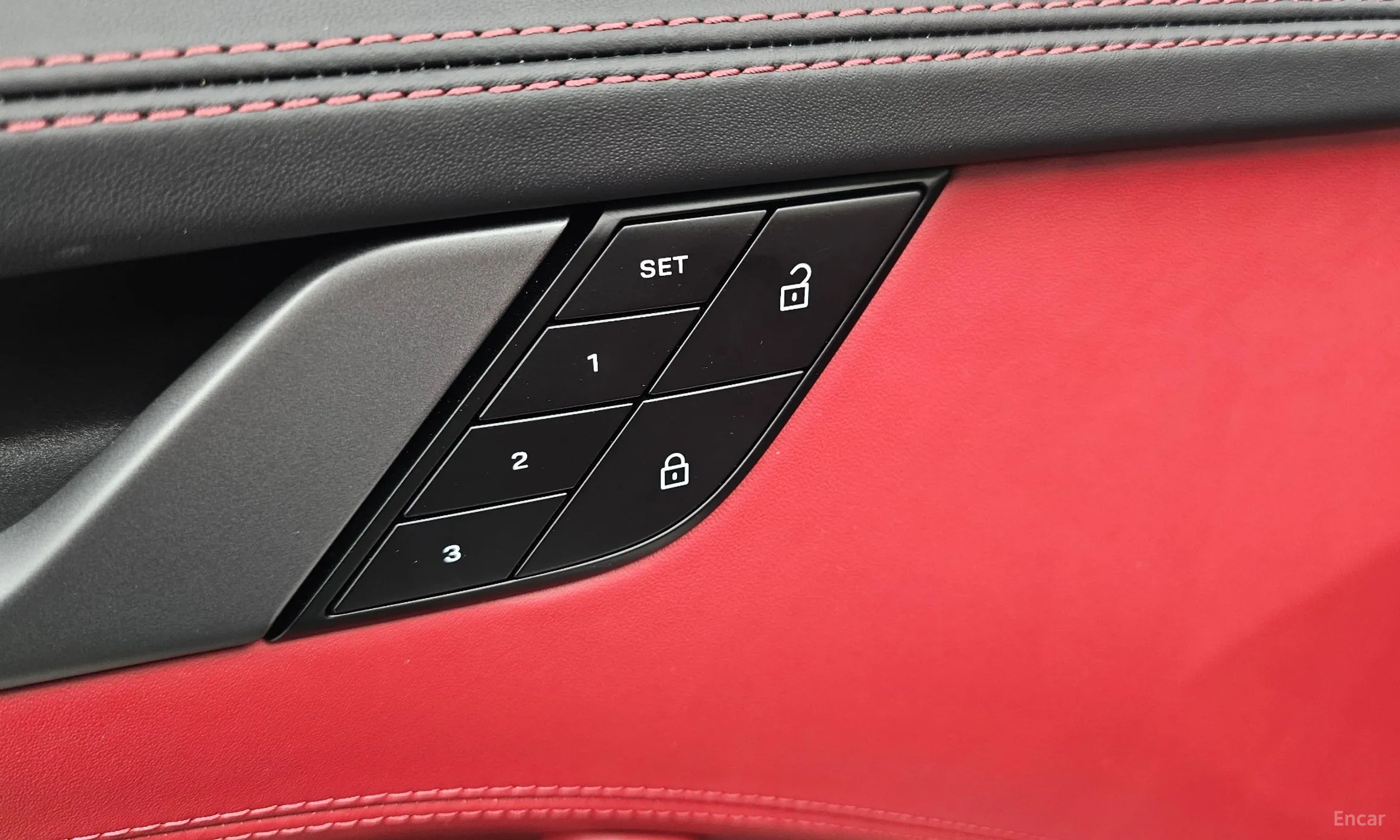Porsche 911 (992) превью 18