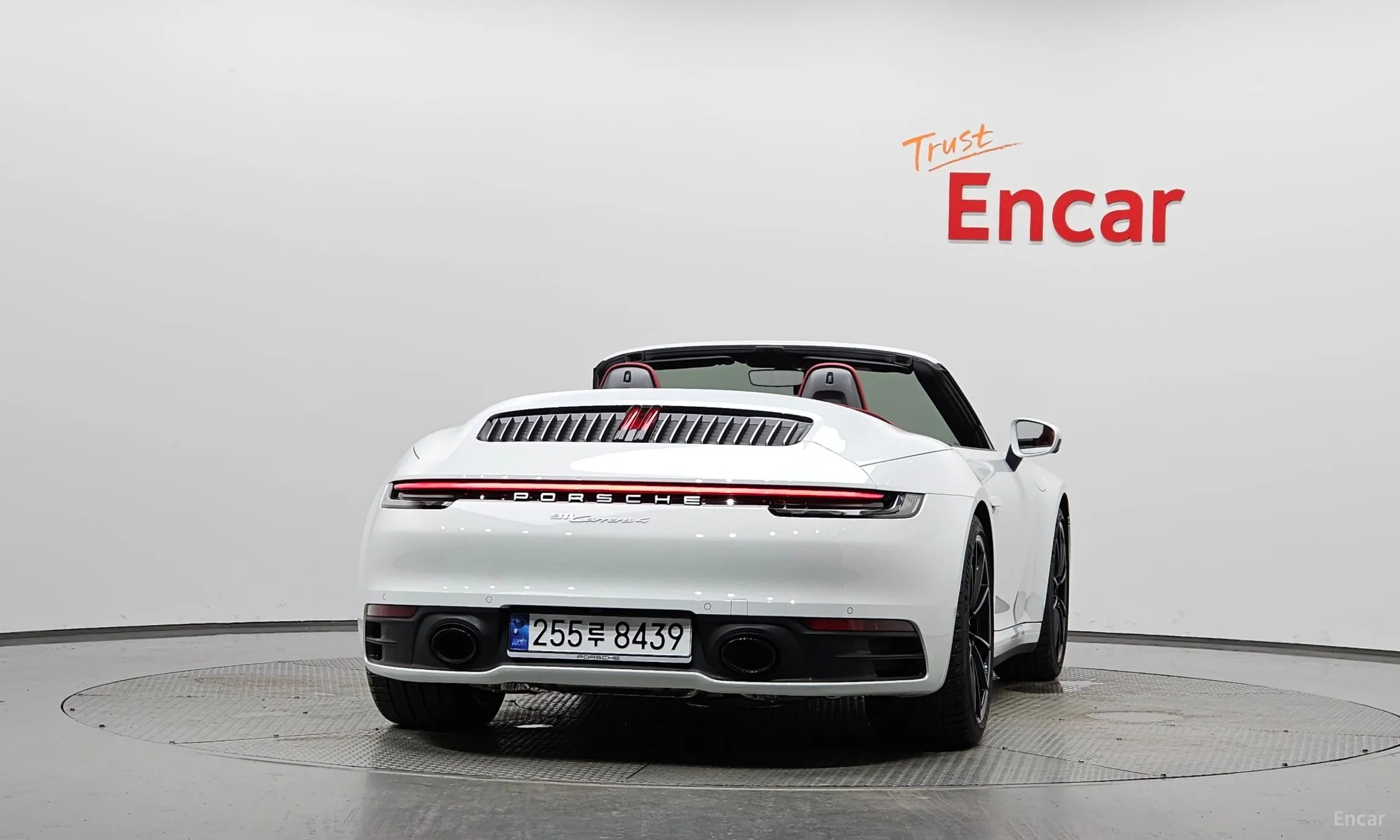 Porsche 911 (992) превью 4
