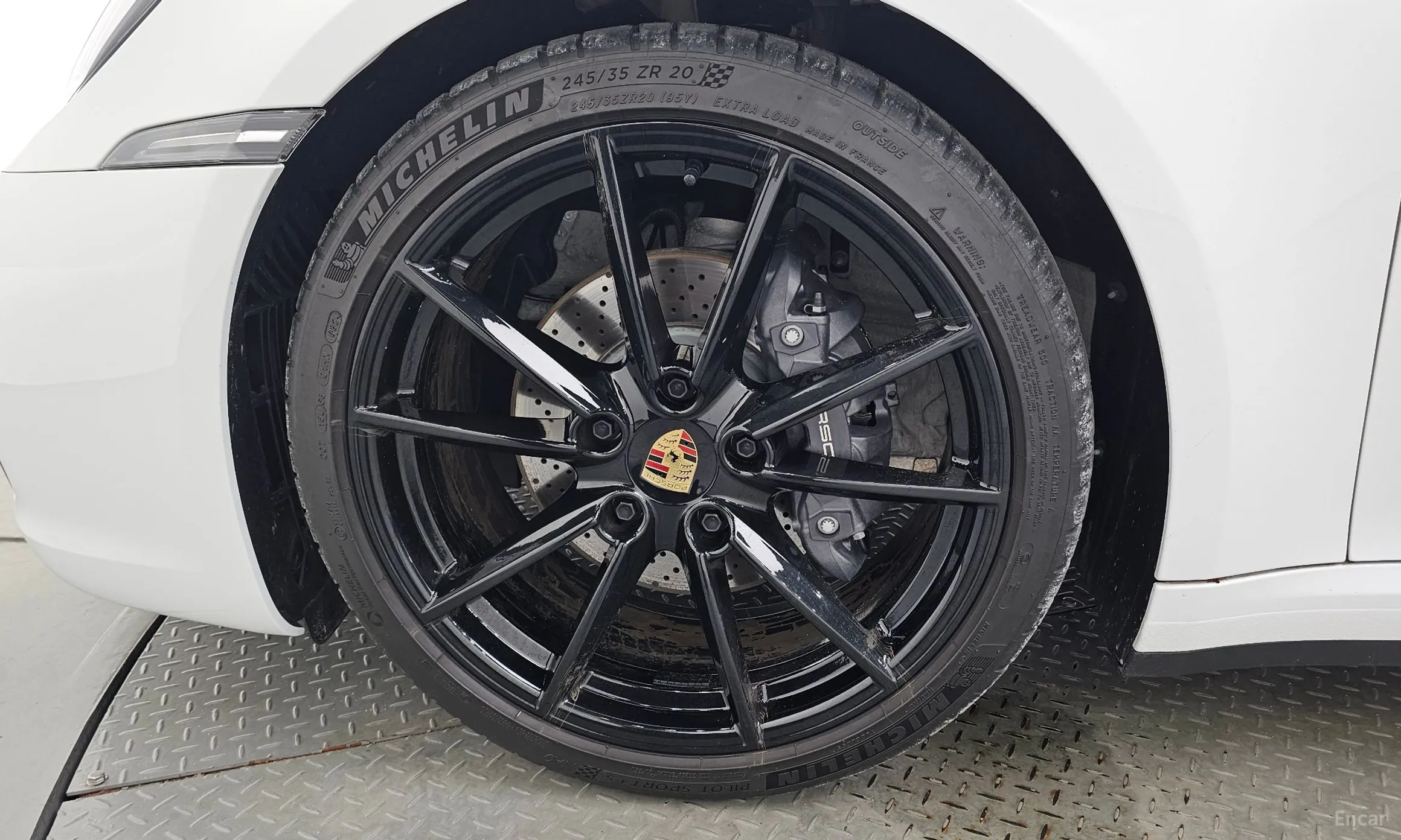 Porsche 911 (992) превью 5
