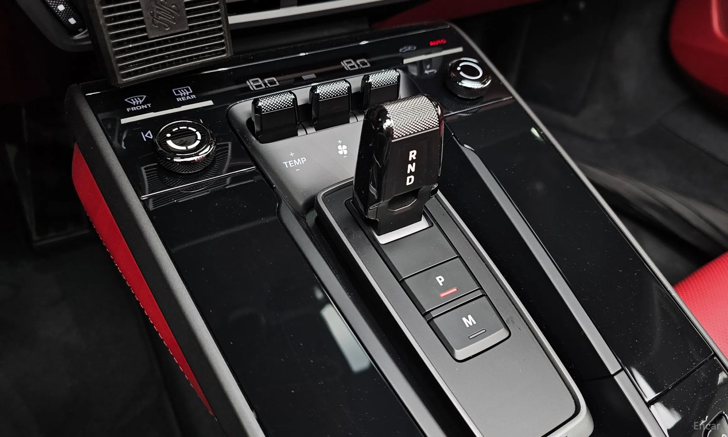 Porsche 911 (992) превью 9