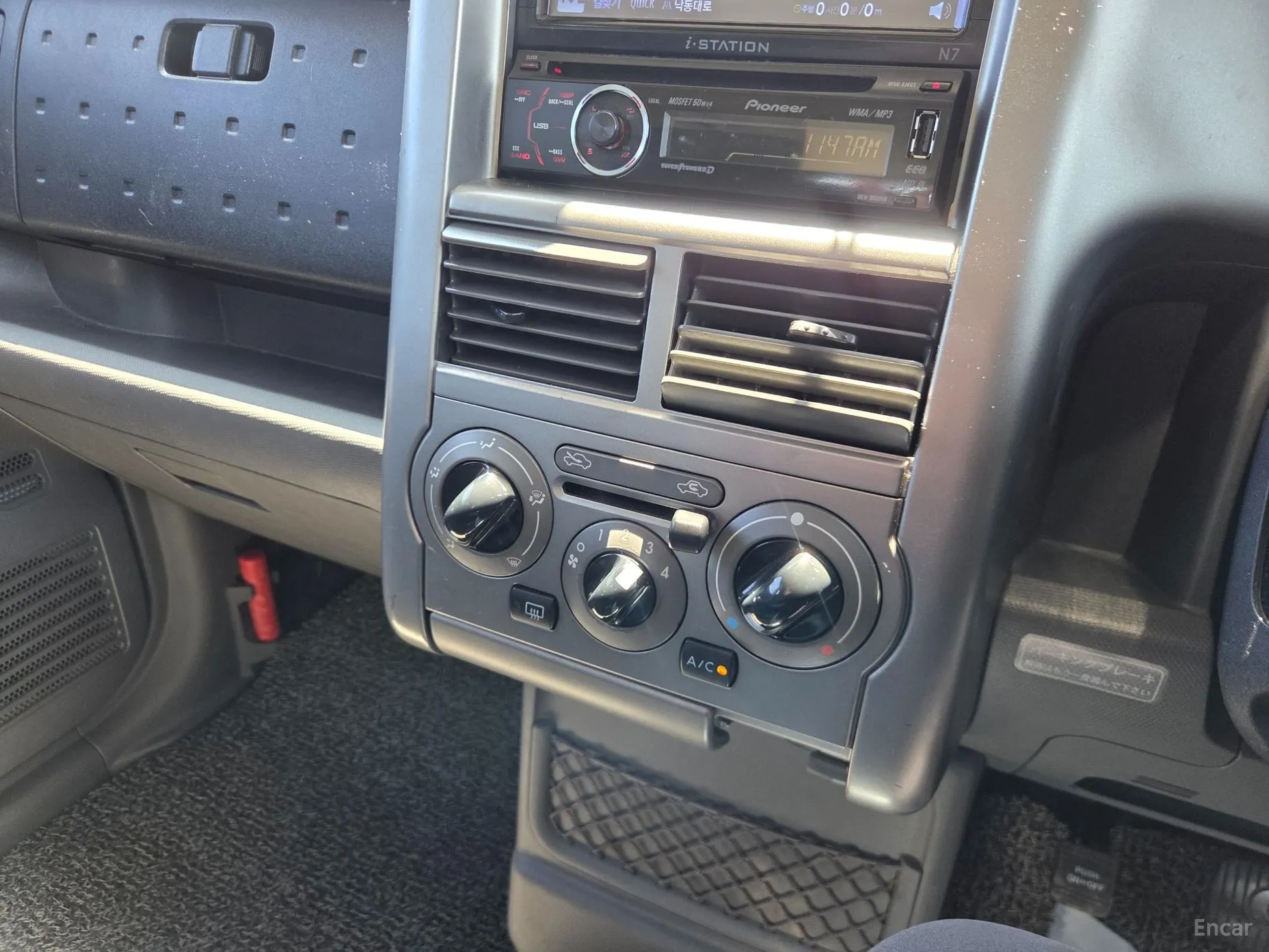 Nissan Cube превью 12