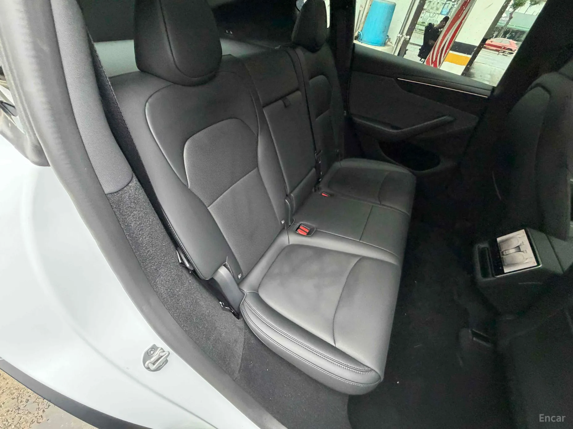 Tesla Model Y превью 12