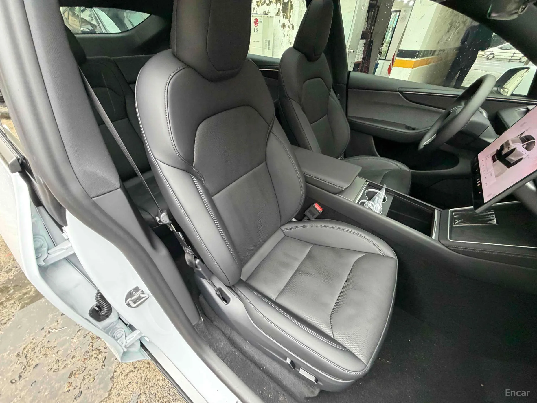 Tesla Model Y превью 13