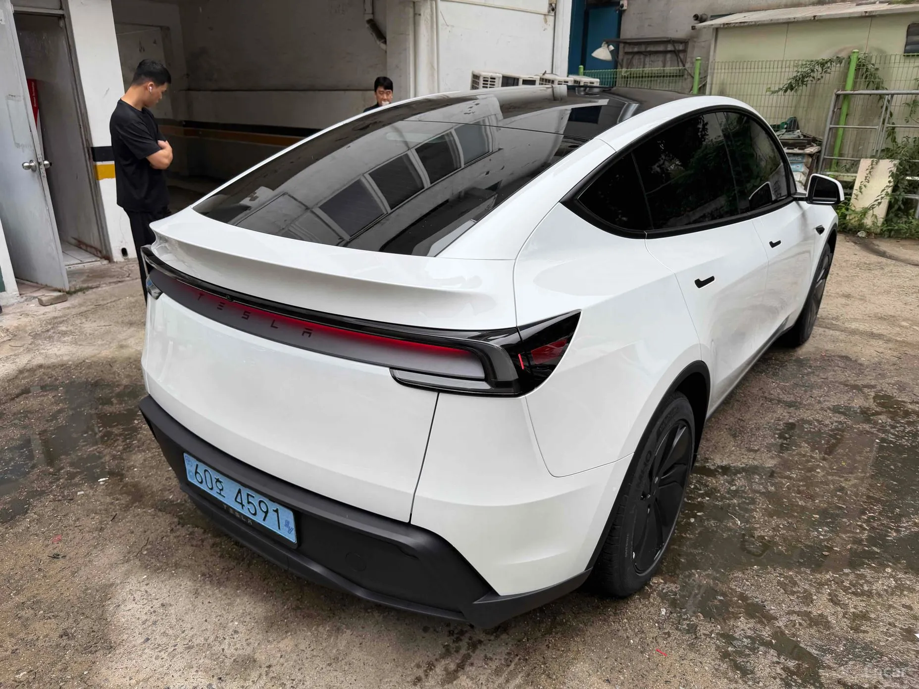 Tesla Model Y превью 6
