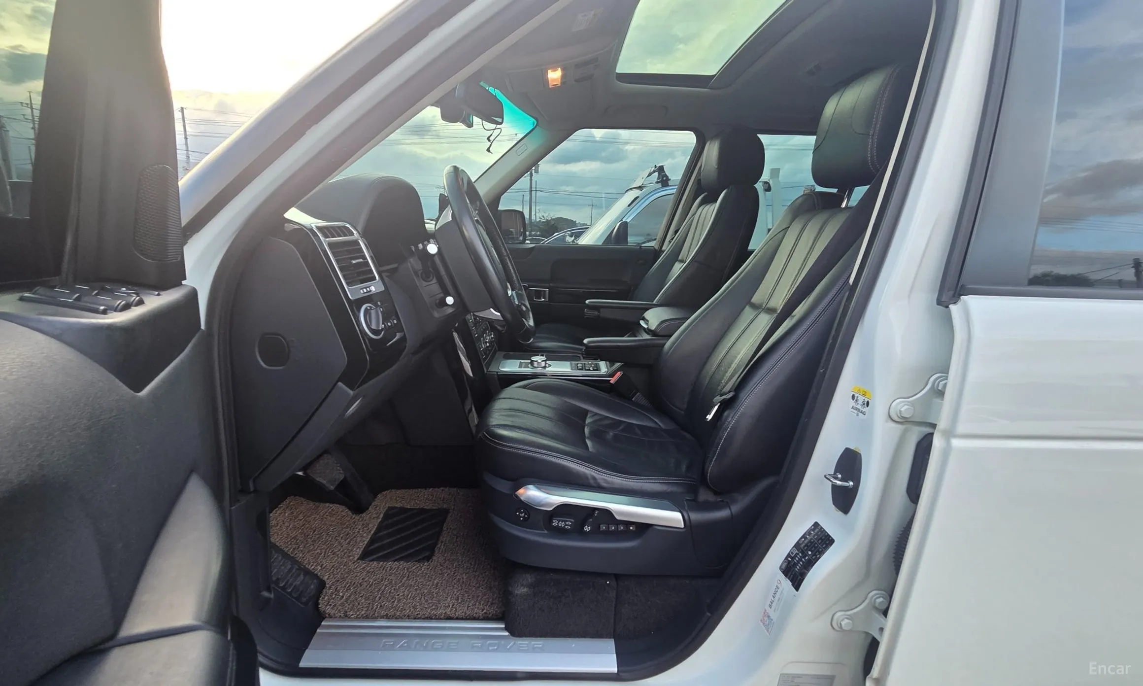 Land Rover Range Rover превью 10