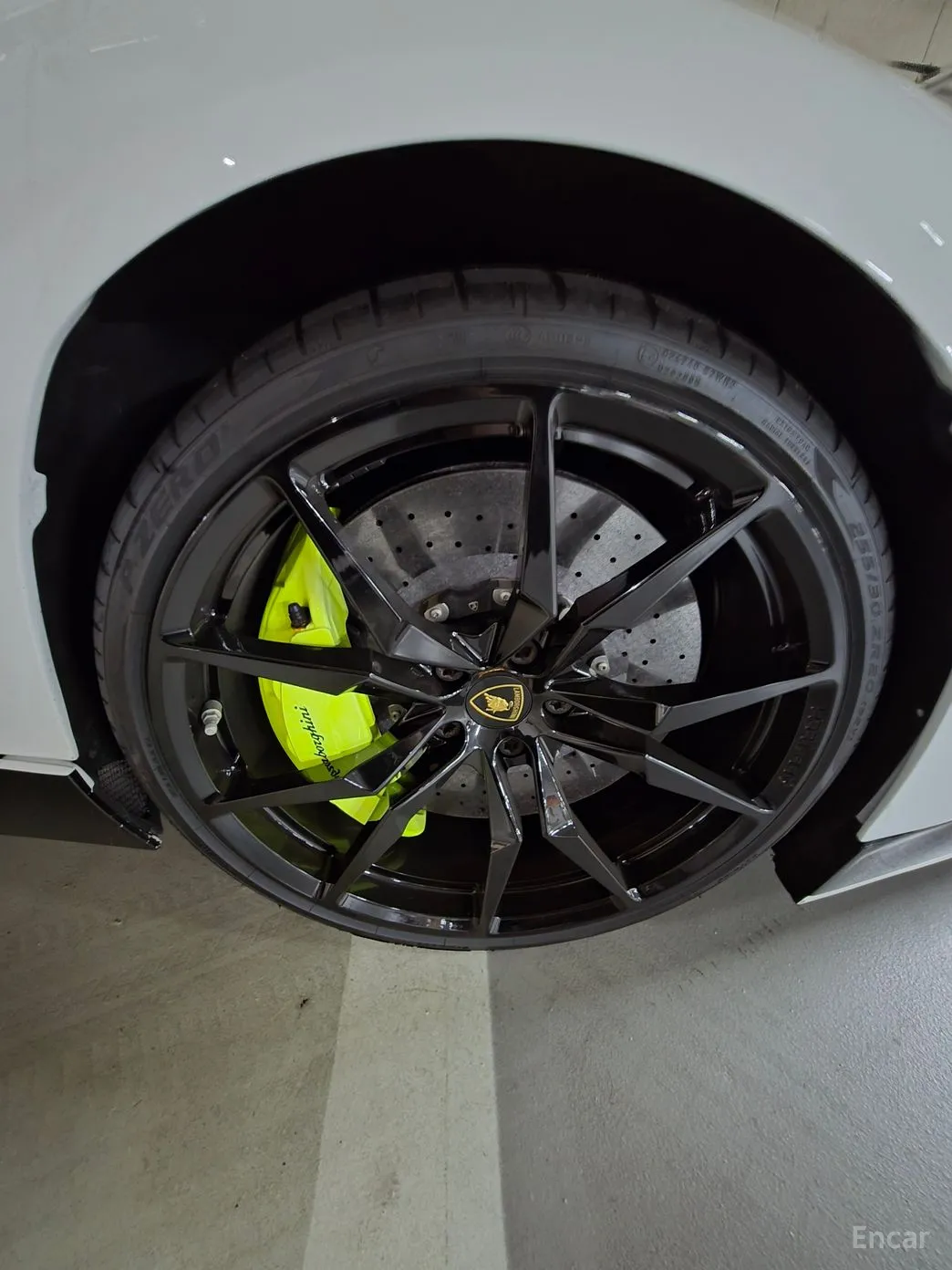 Lamborghini Aventador превью 5