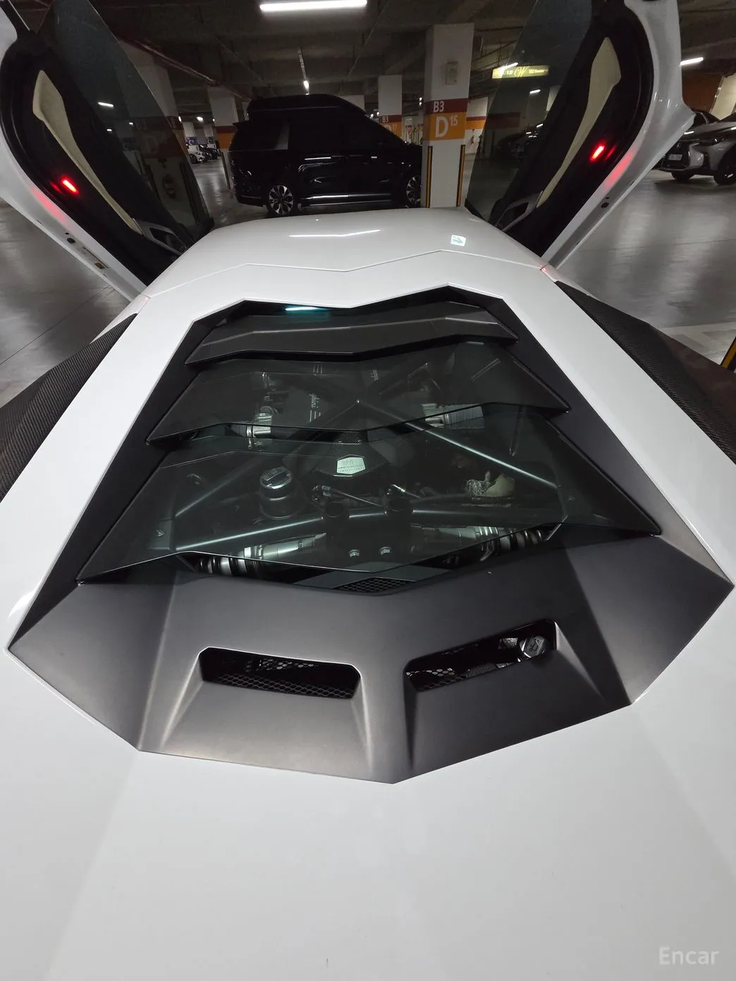 Lamborghini Aventador превью 6
