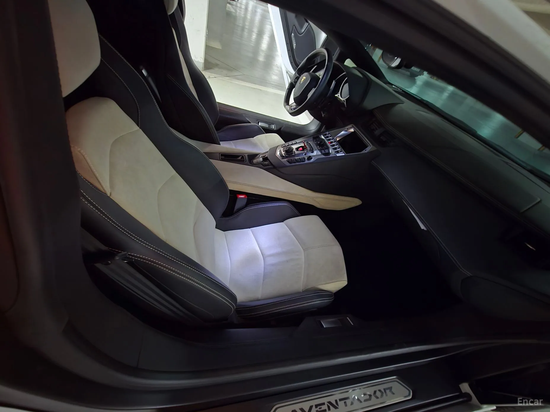 Lamborghini Aventador превью 9