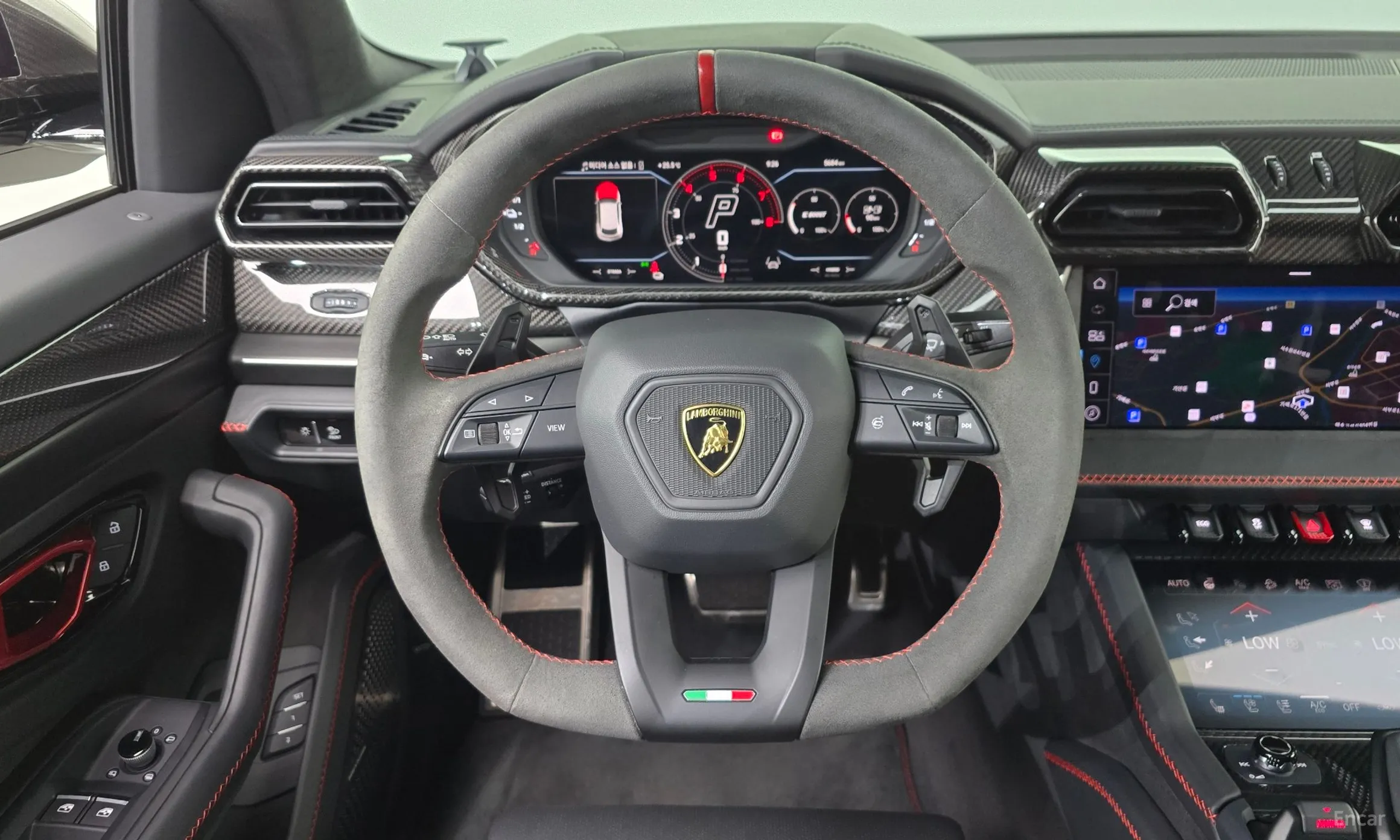 Lamborghini Urus превью 13