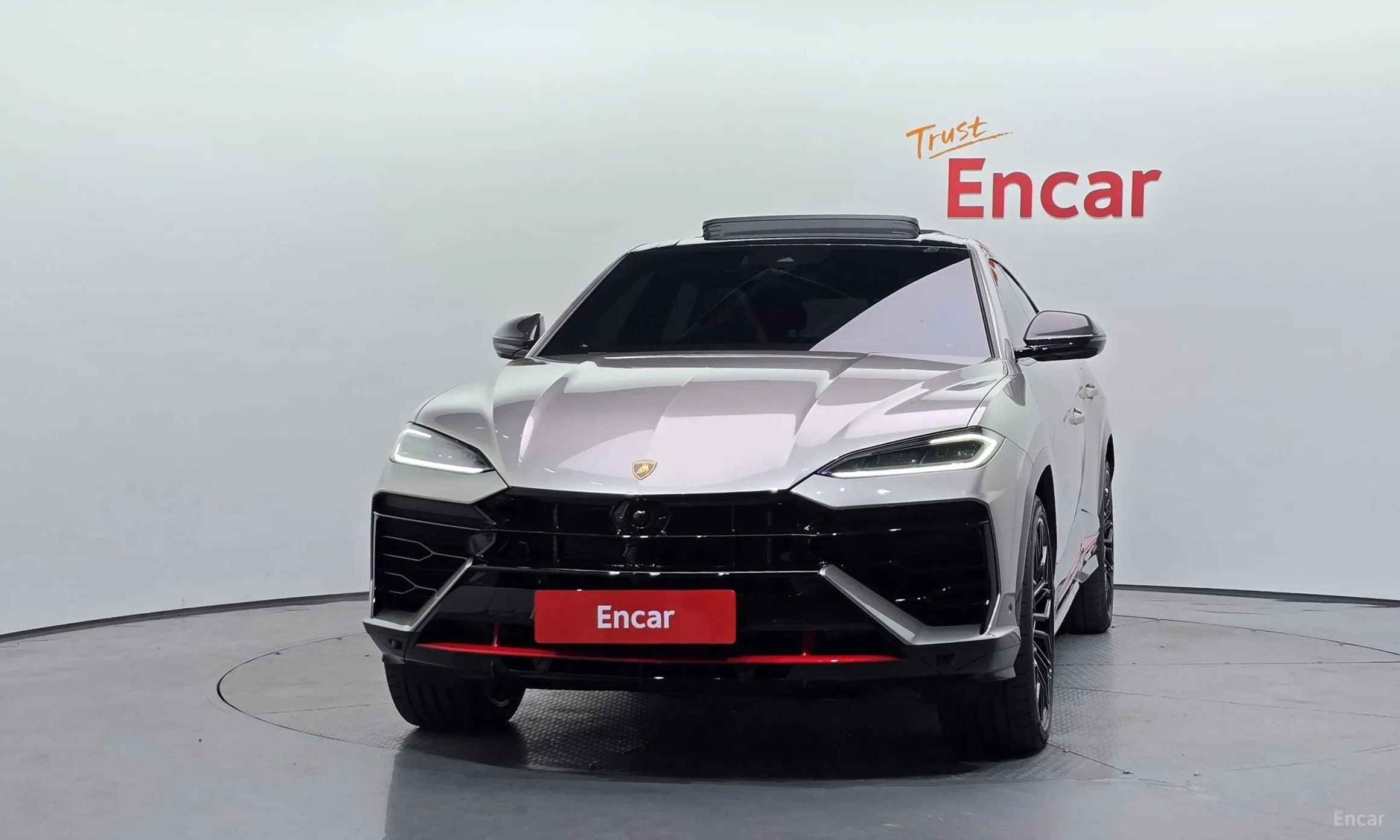 Lamborghini Urus превью 3