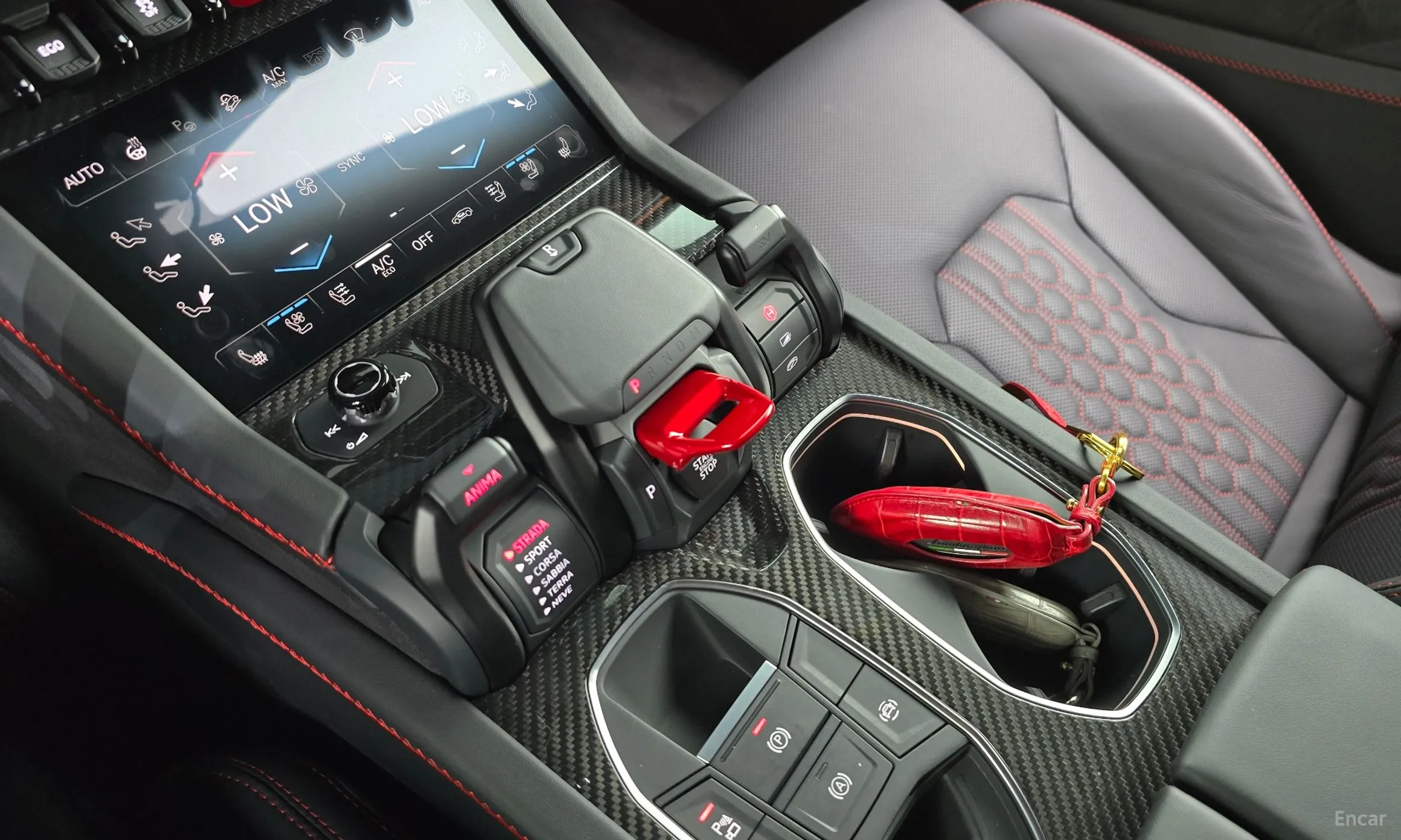 Lamborghini Urus превью 9