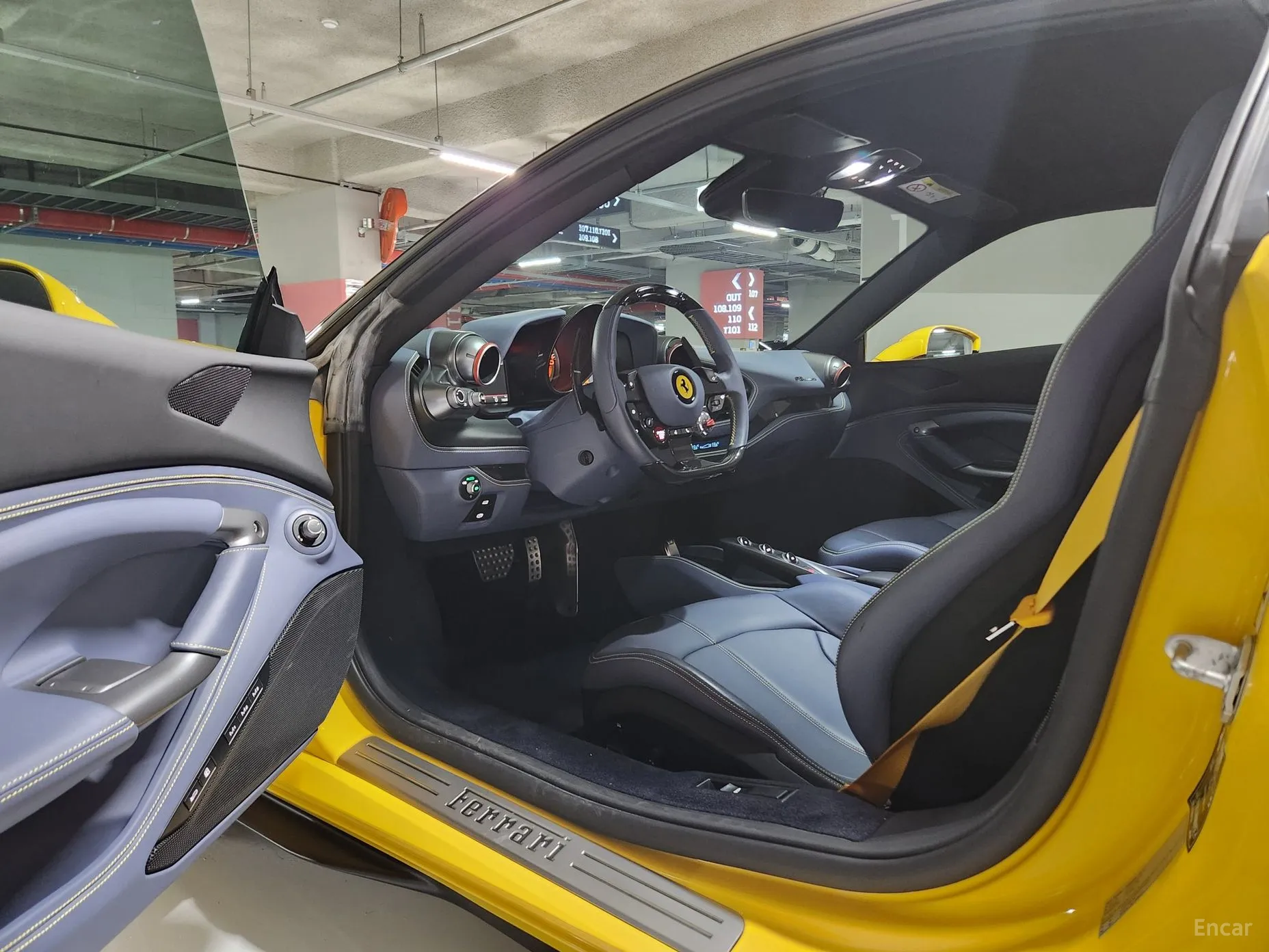 Ferrari F8 Tributo превью 14