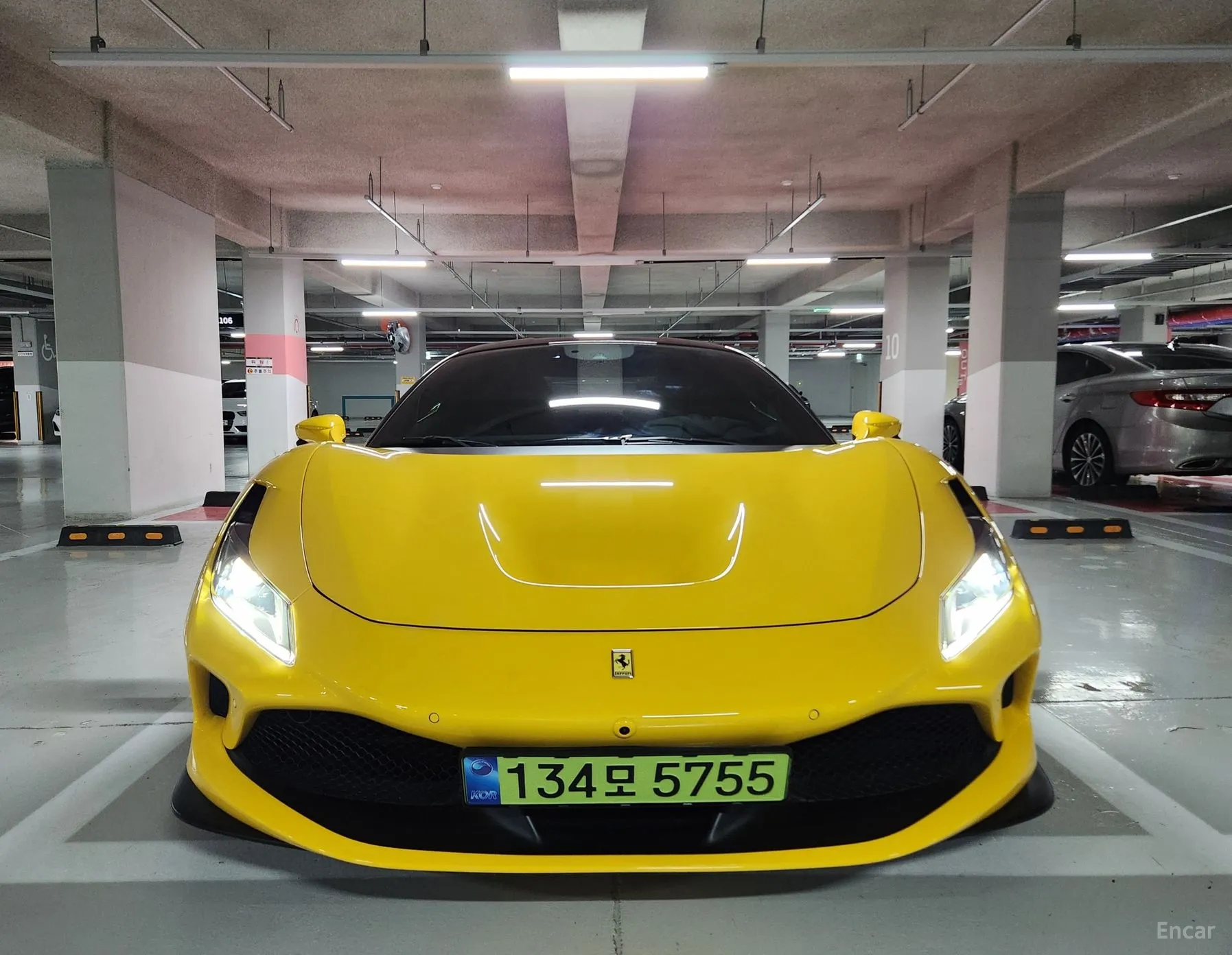 Ferrari F8 Tributo