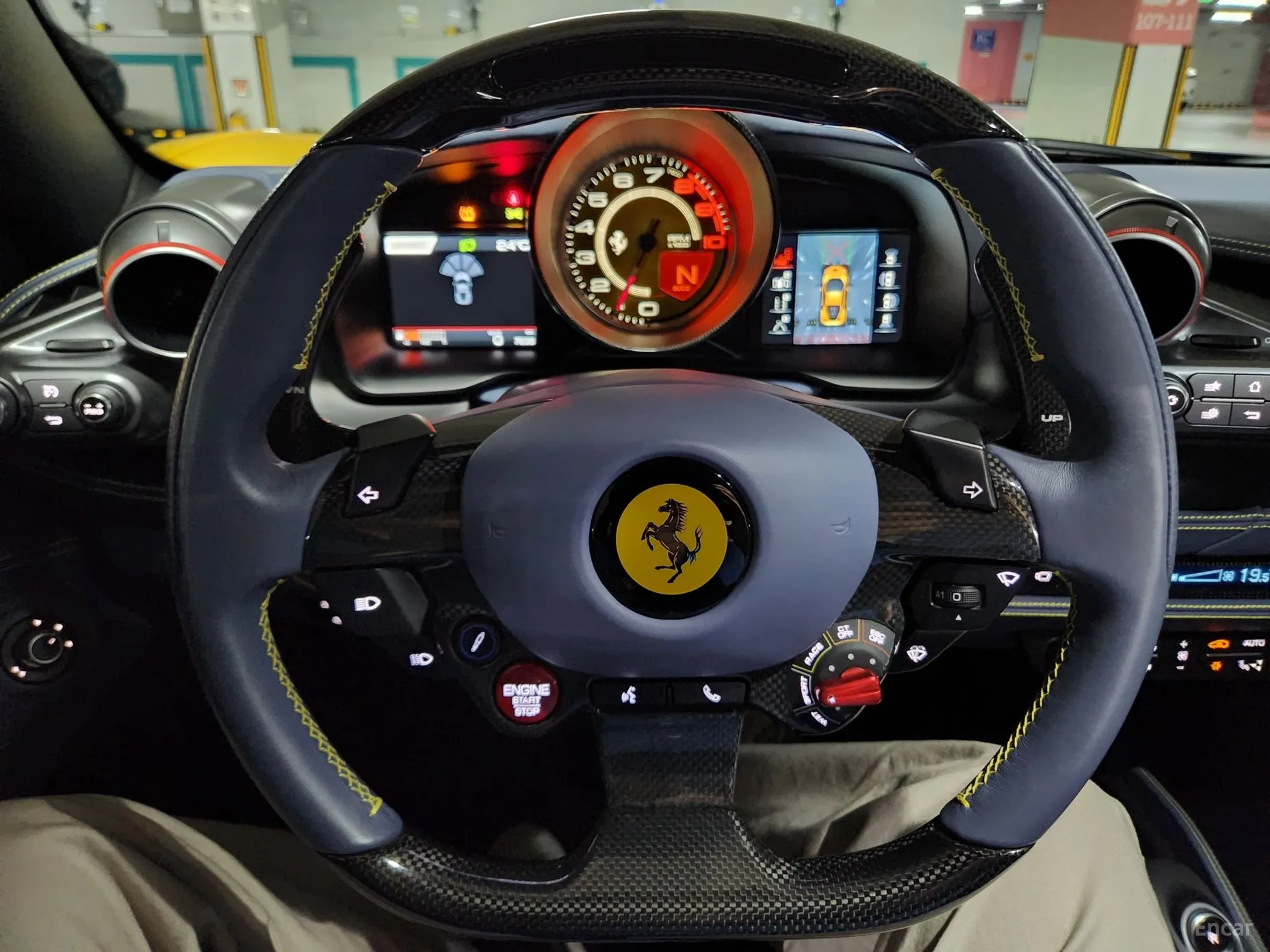Ferrari F8 Tributo превью 8