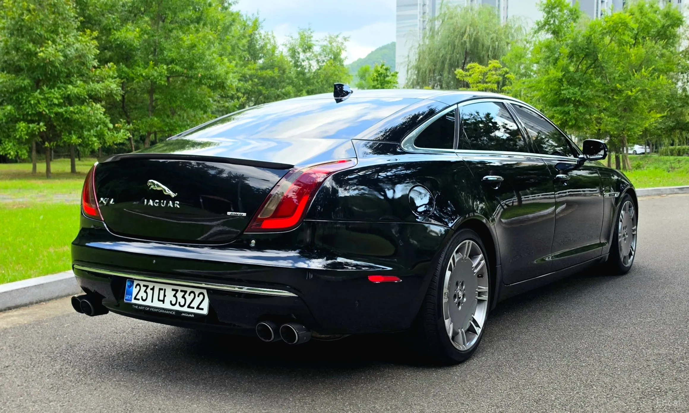 Jaguar All New XJ превью 4