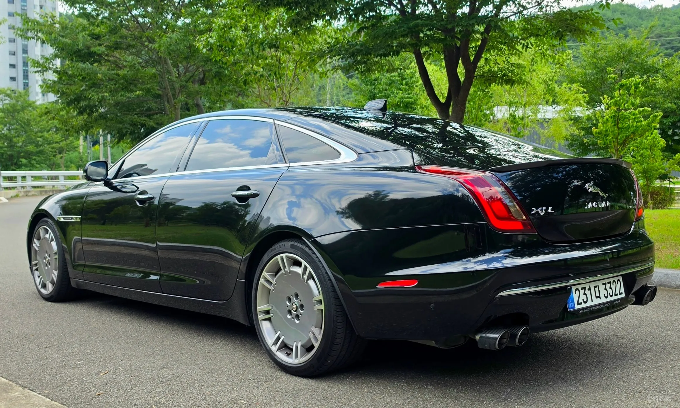 Jaguar All New XJ превью 6
