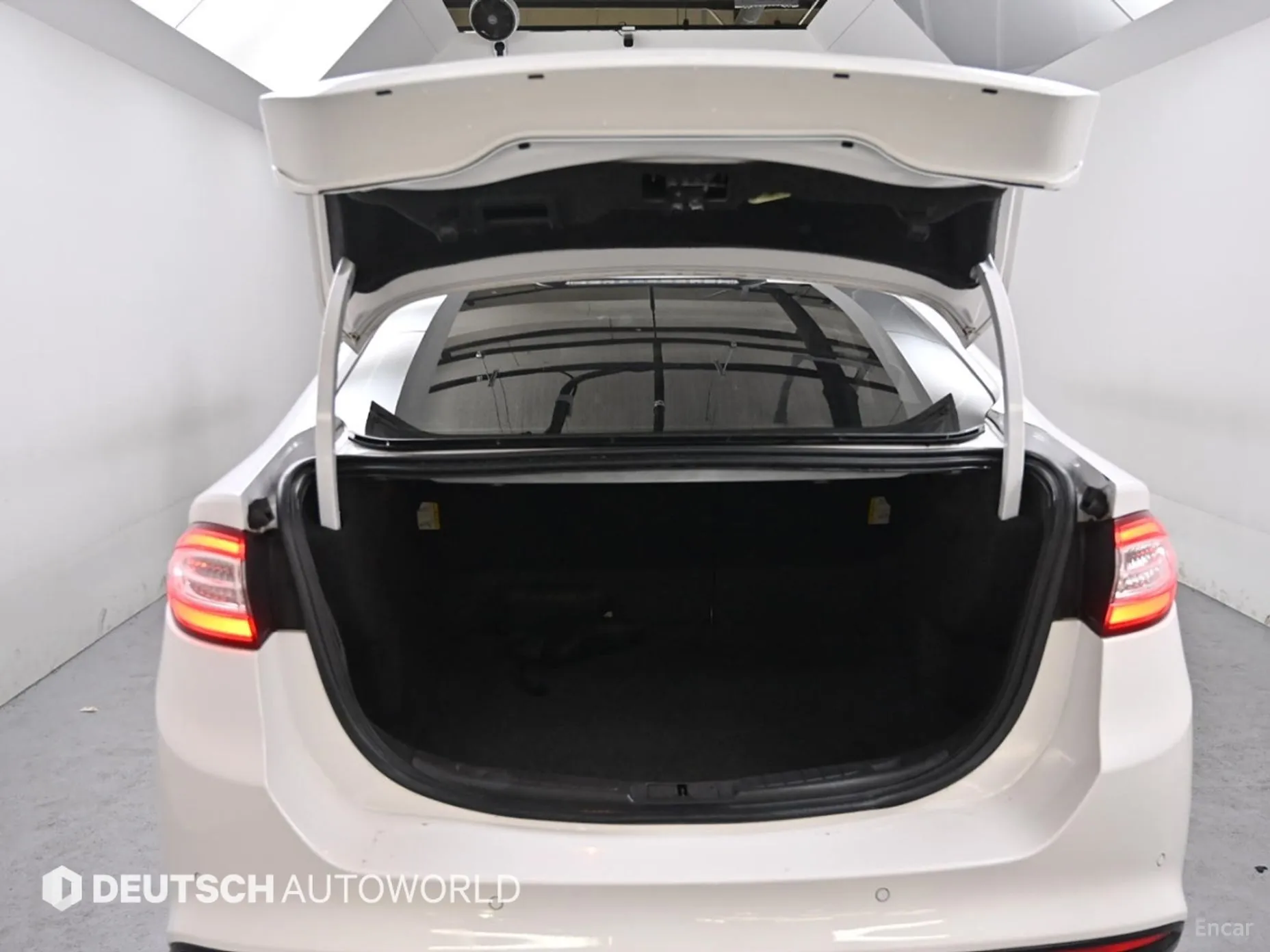 Ford Fusion превью 20