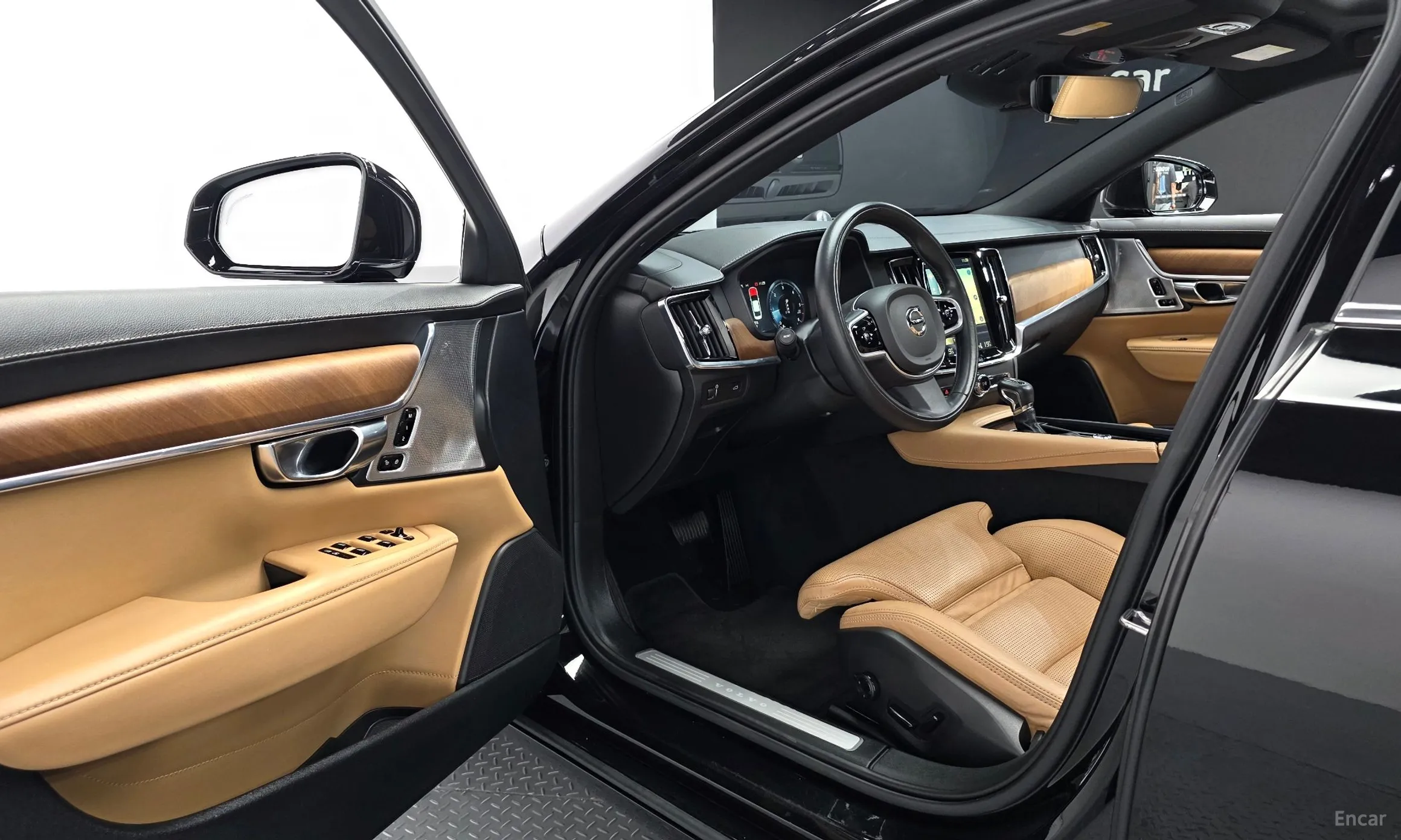 Volvo S90 превью 10