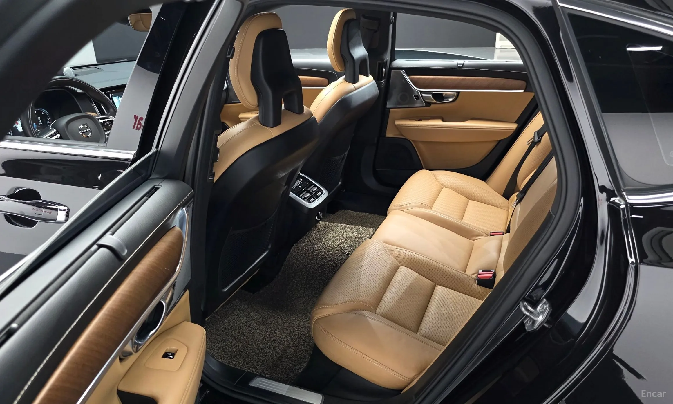 Volvo S90 превью 12