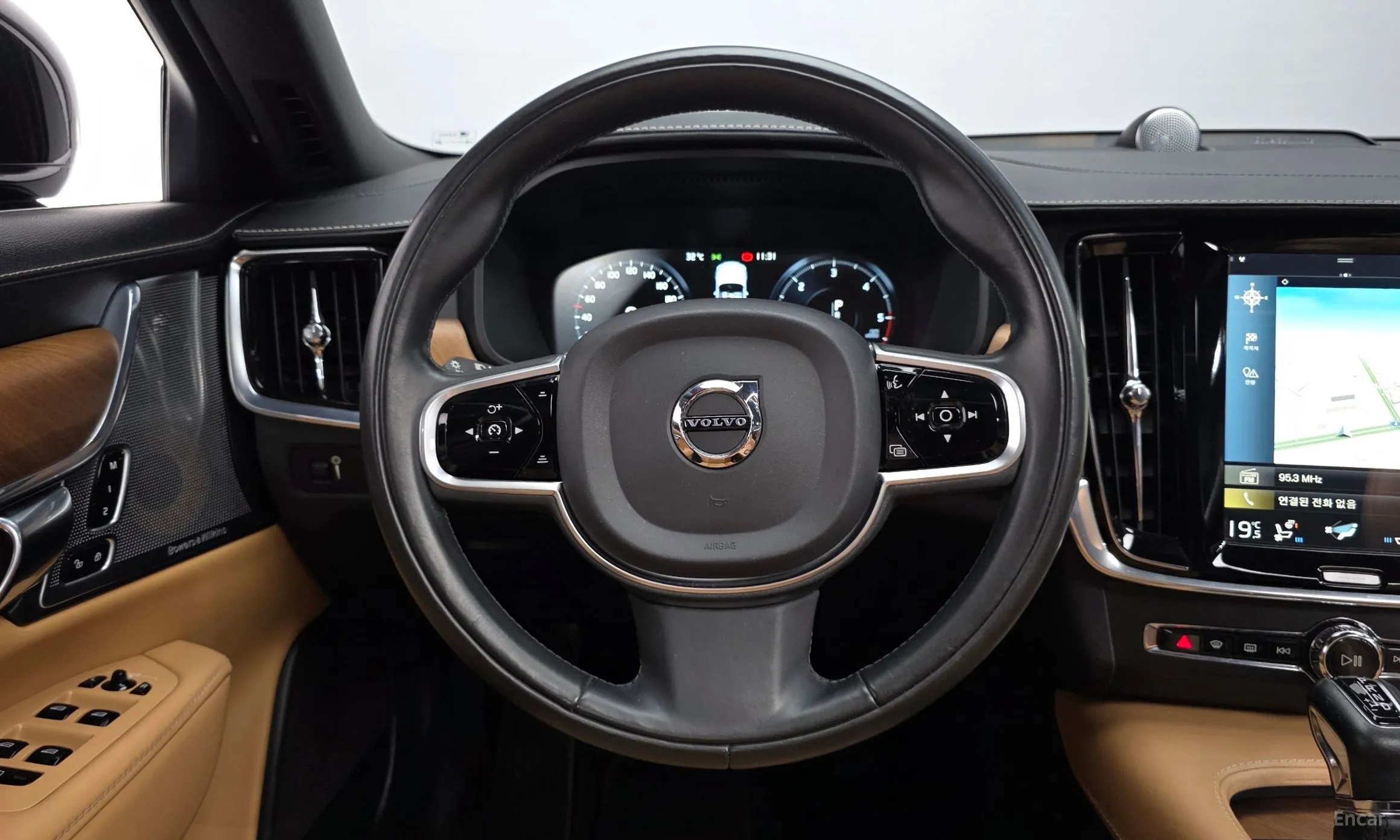 Volvo S90 превью 13