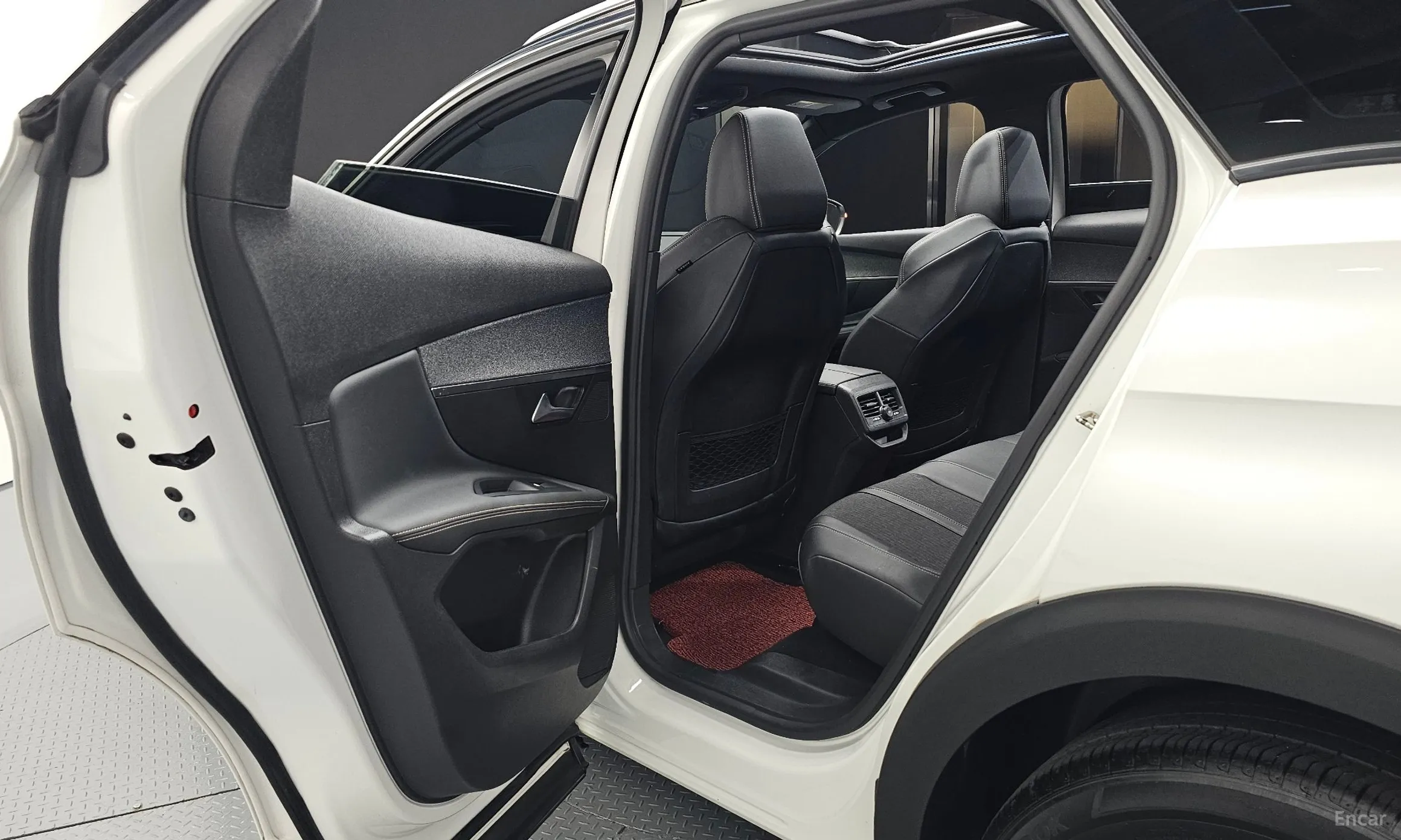 Peugeot 3008 2nd generation превью 12