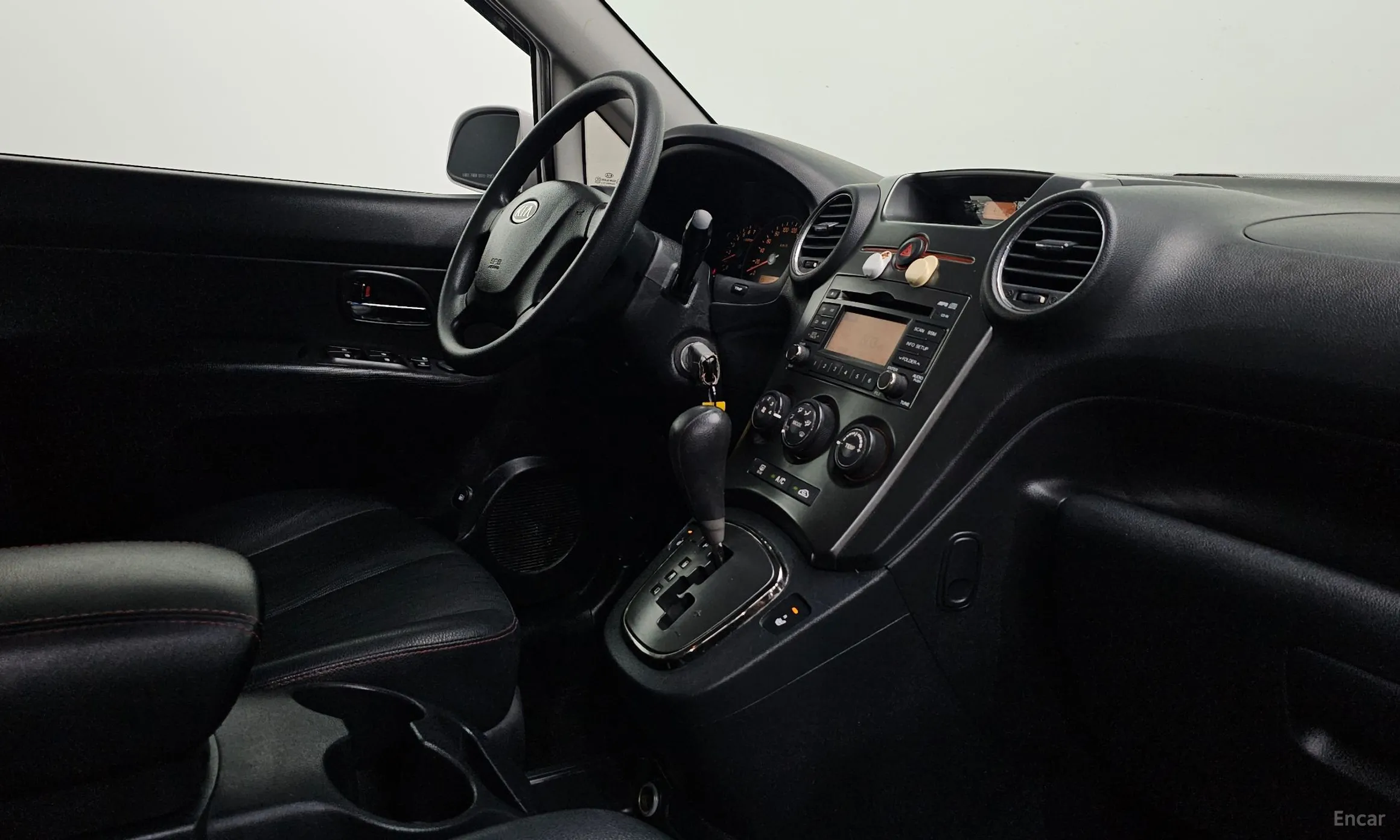 Kia Carens превью 13