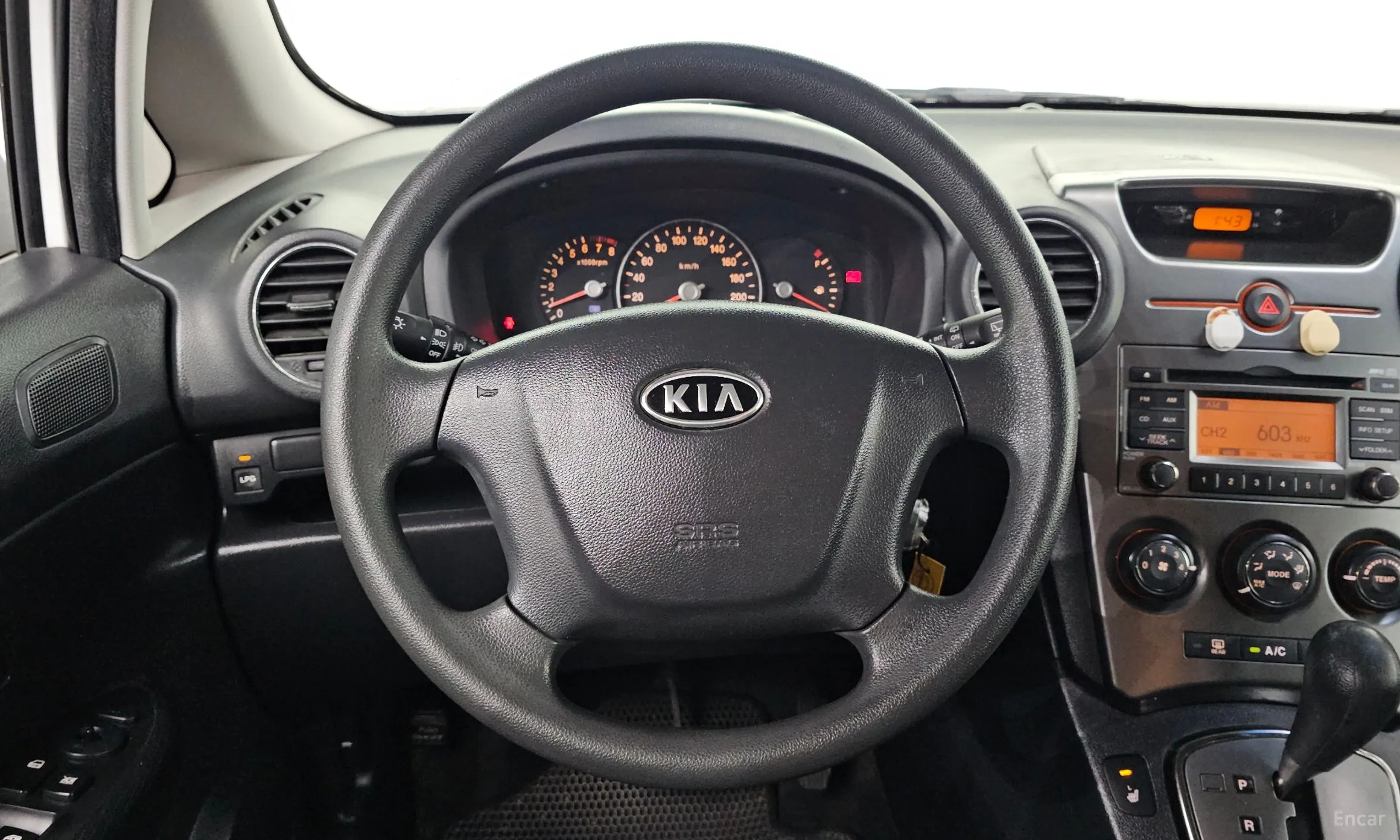 Kia Carens превью 14