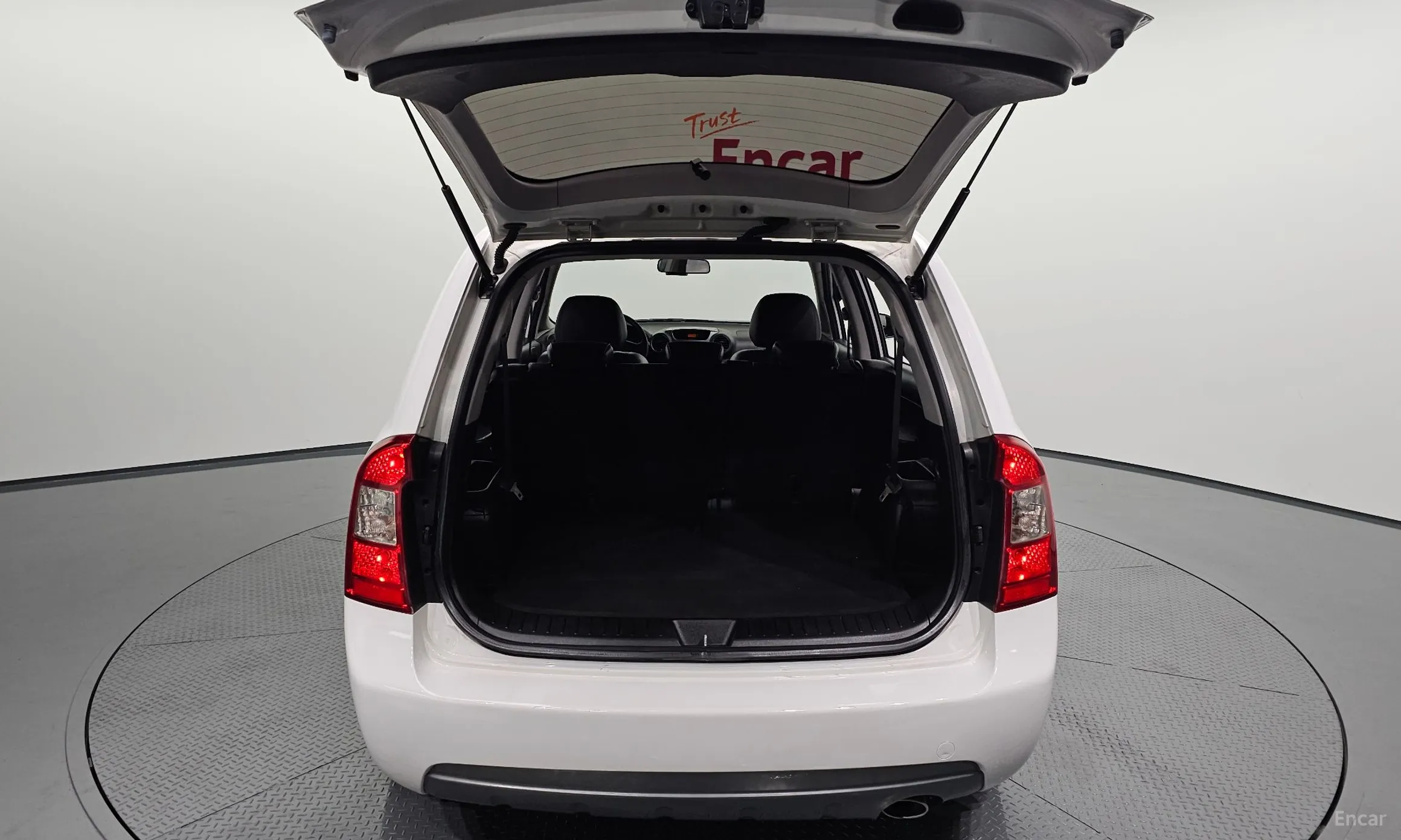 Kia Carens превью 20
