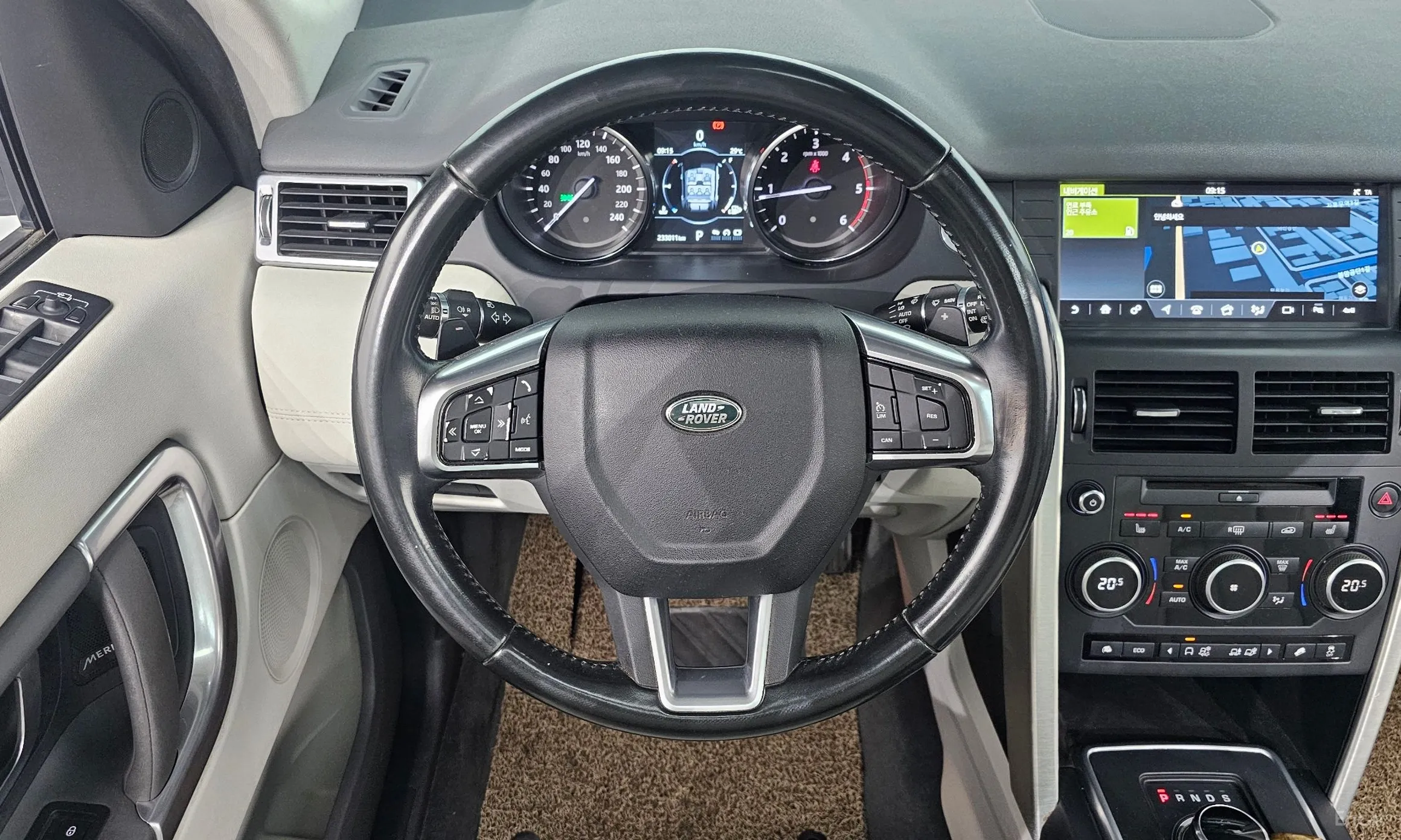 Land Rover Discovery Sports превью 13