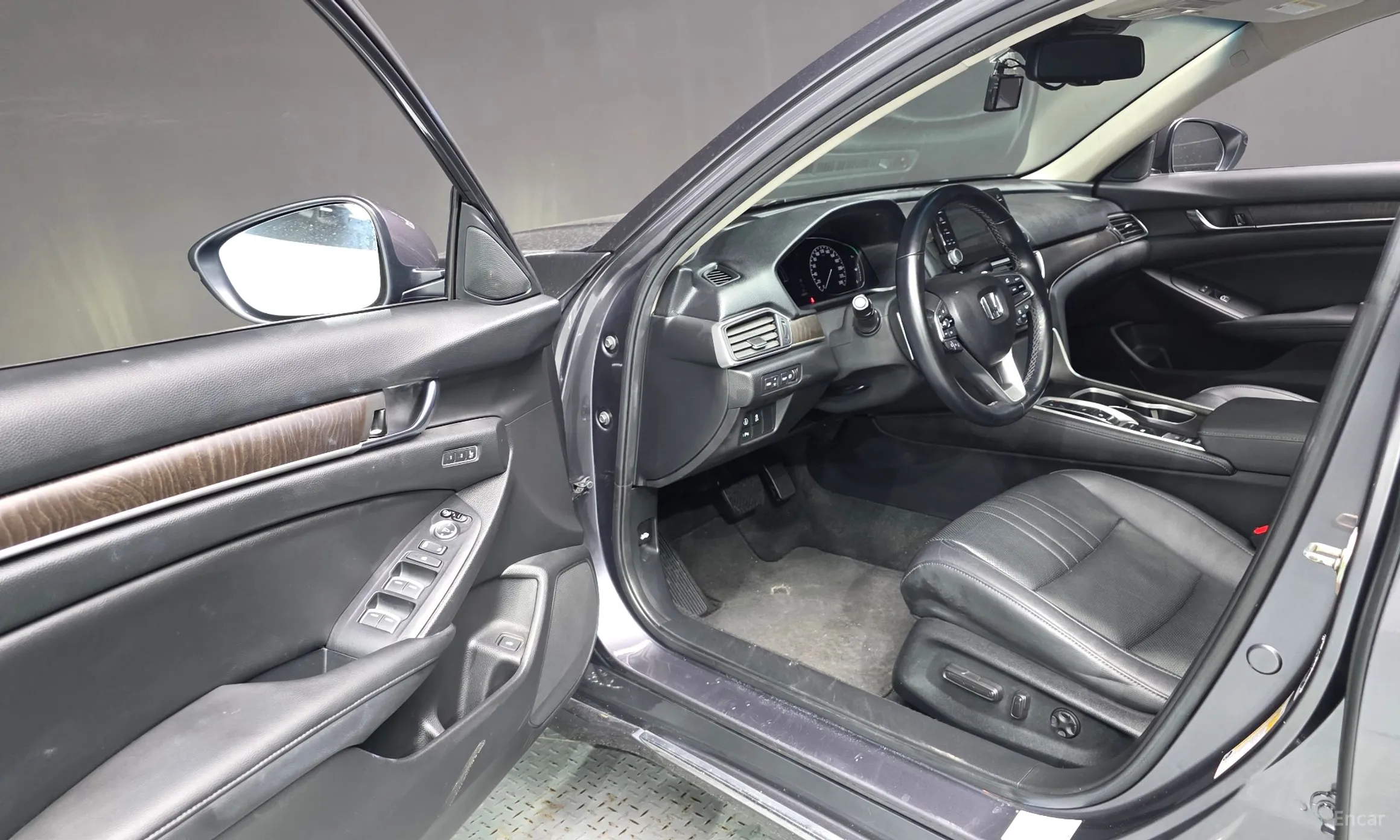 Honda Accord 10th Generation превью 10