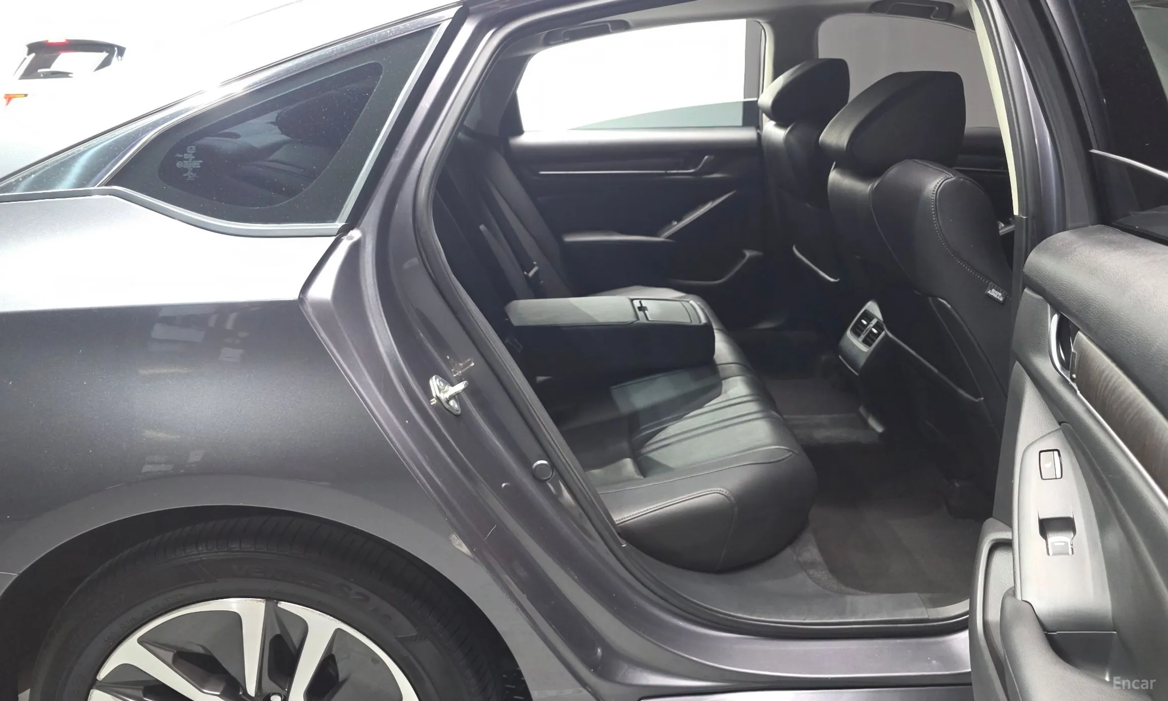 Honda Accord 10th Generation превью 11