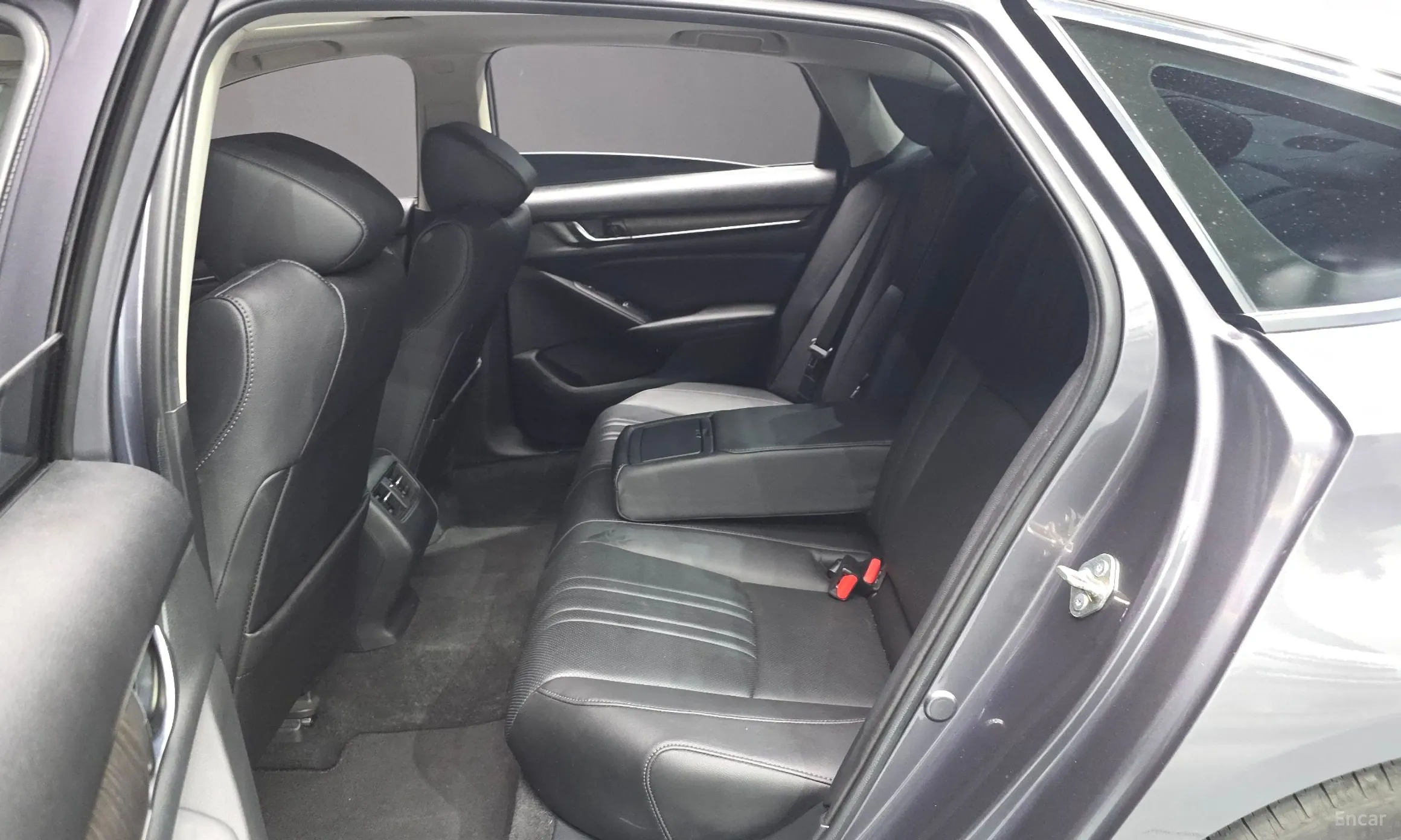 Honda Accord 10th Generation превью 12