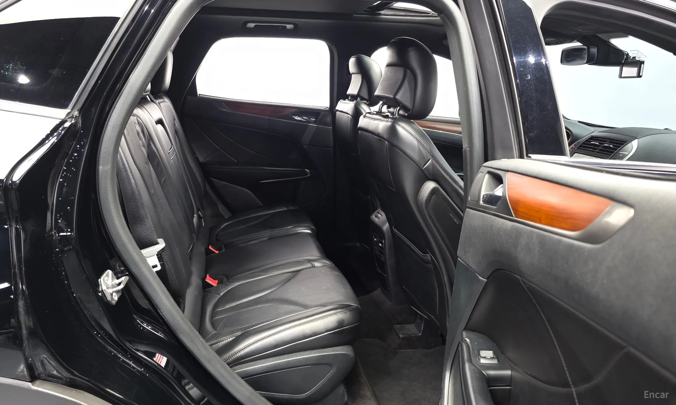 Lincoln MKC превью 12