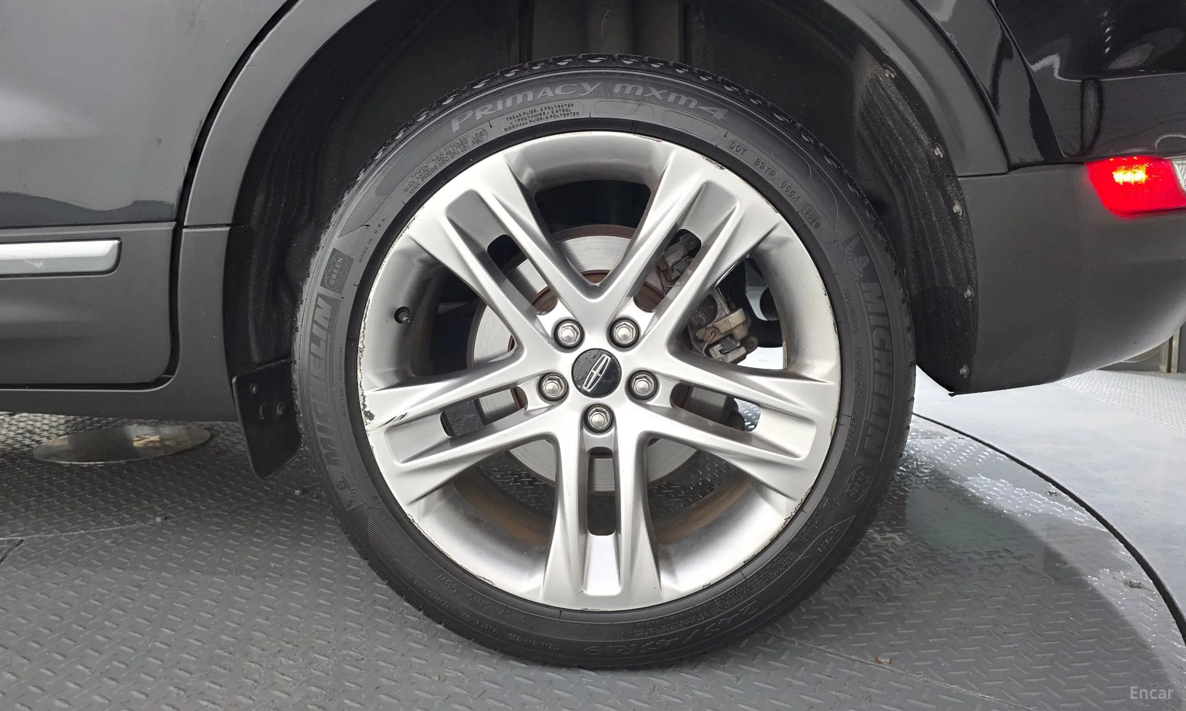 Lincoln MKC превью 5