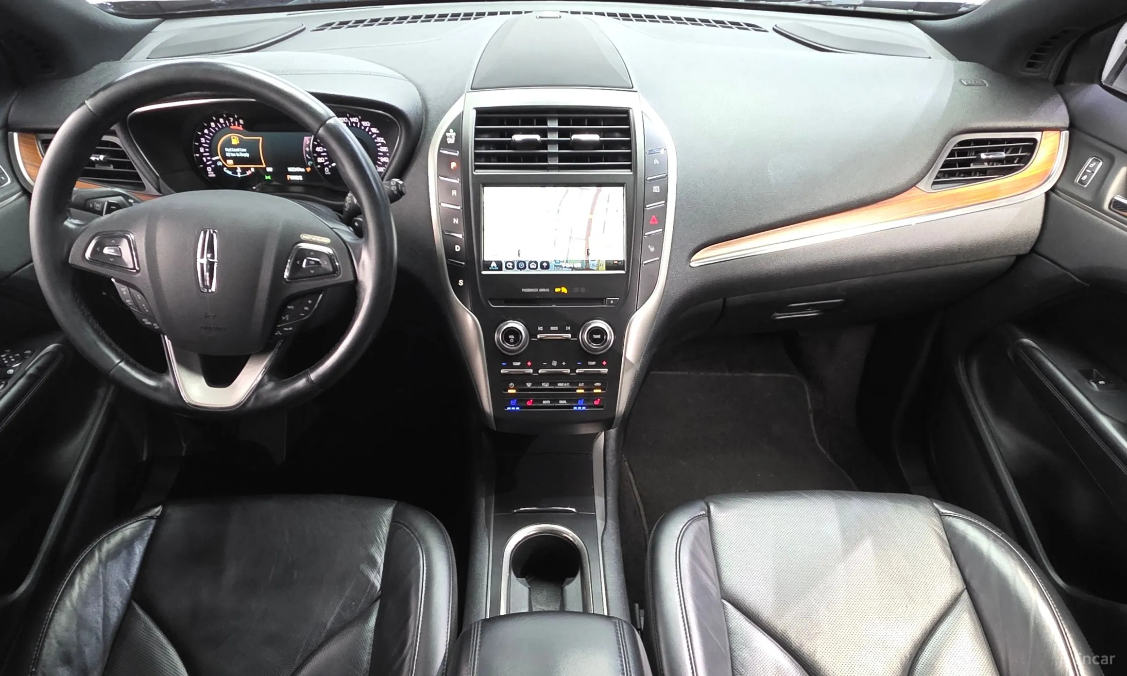 Lincoln MKC превью 7