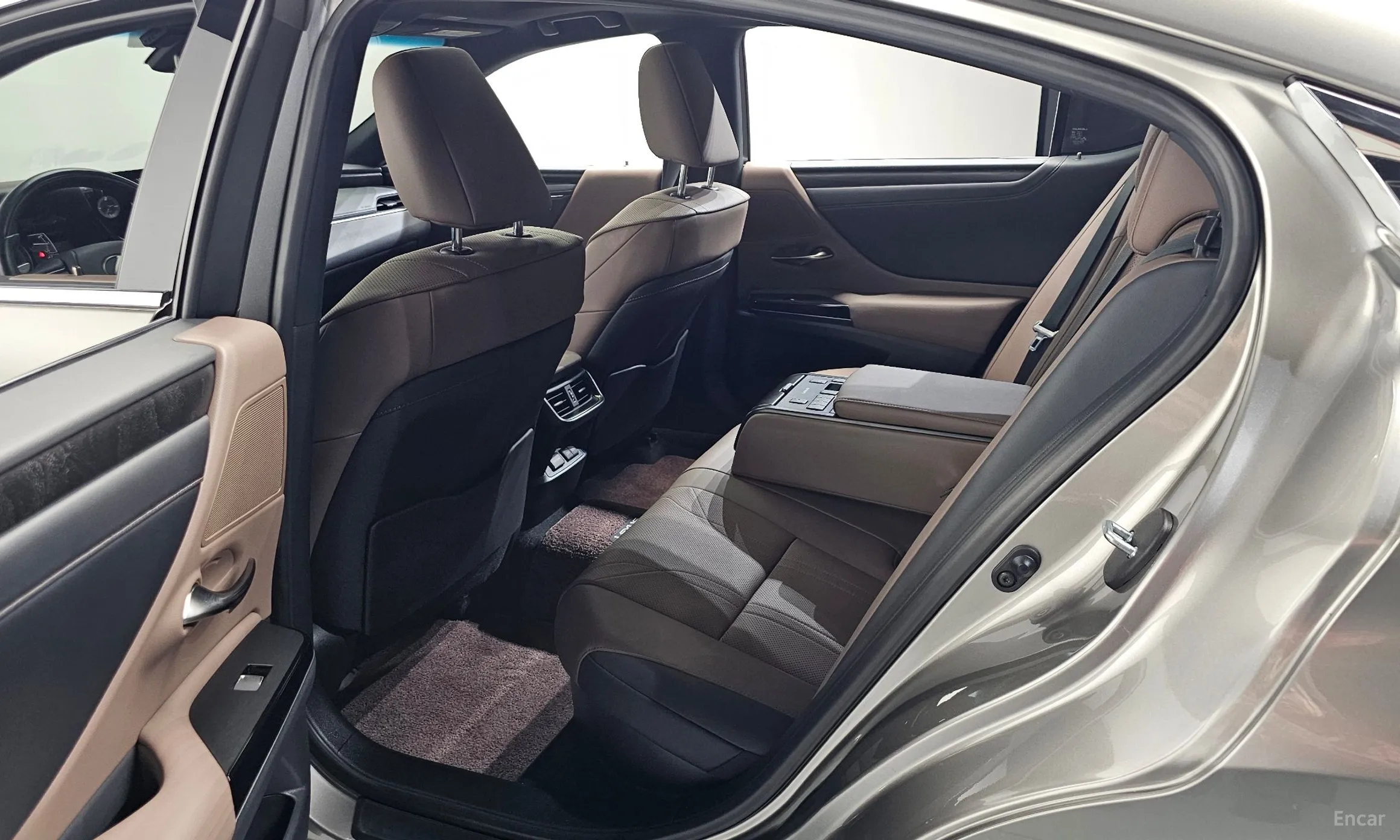 Lexus ES300h 7th Generation превью 11
