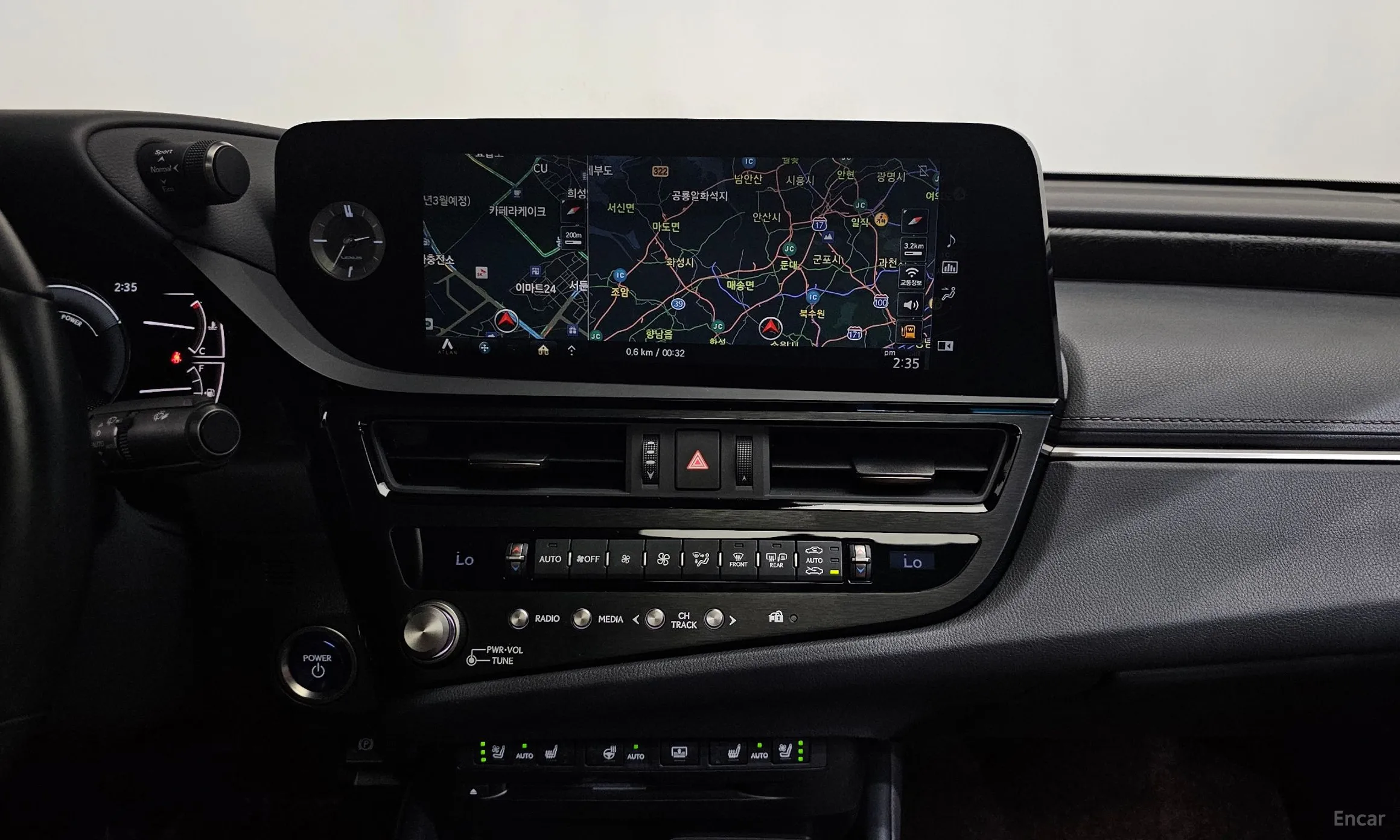 Lexus ES300h 7th Generation превью 12