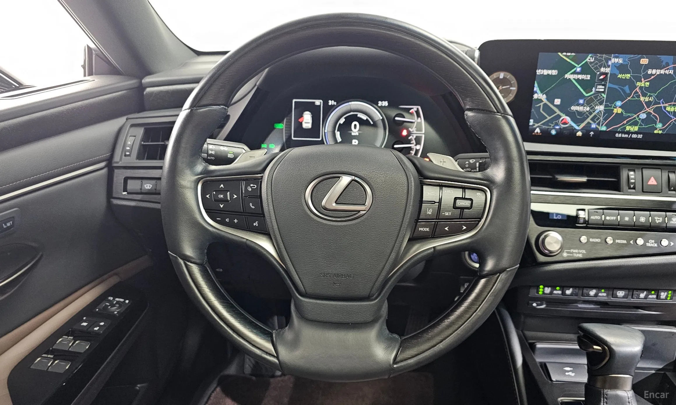 Lexus ES300h 7th Generation превью 13
