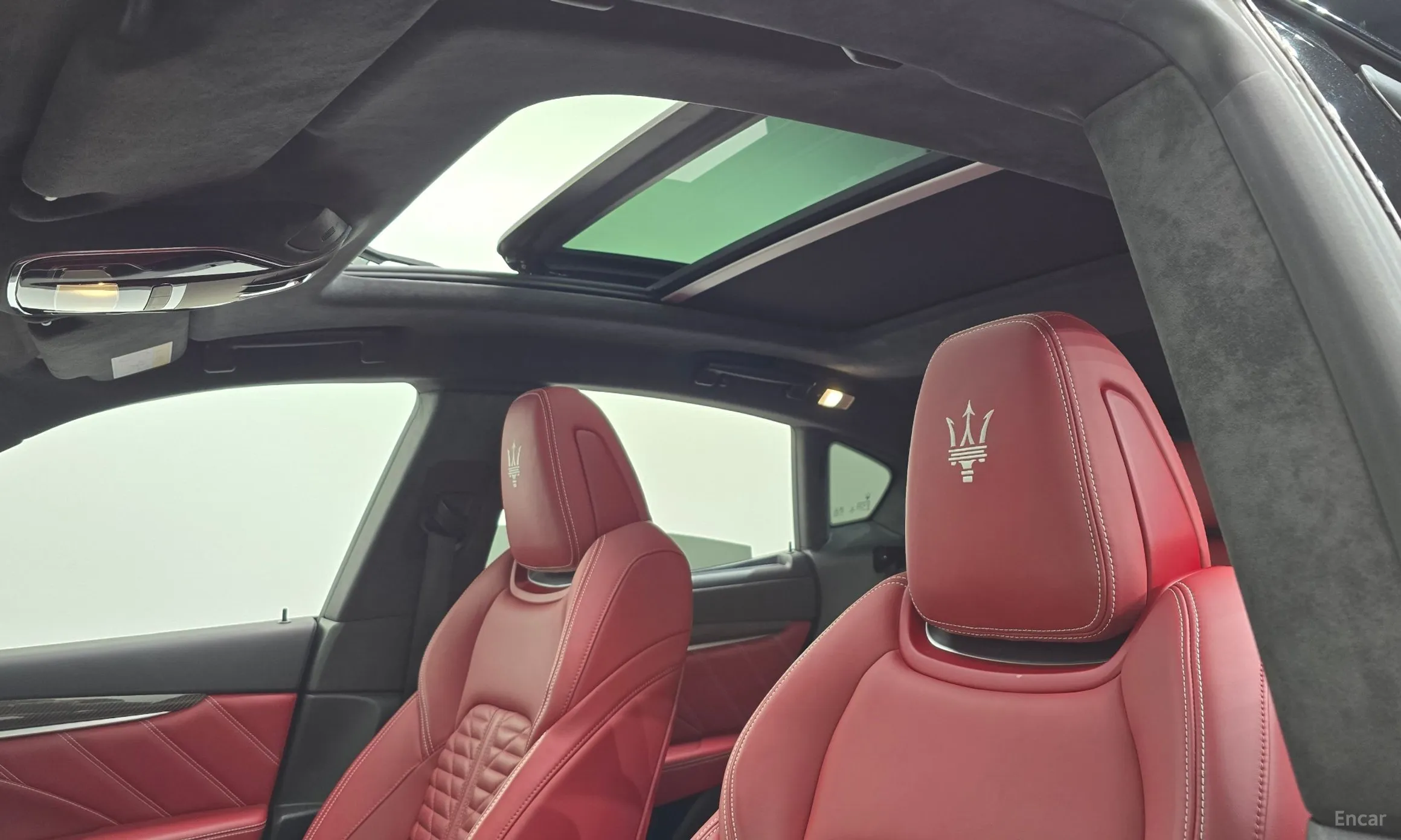 Maserati Levante превью 17