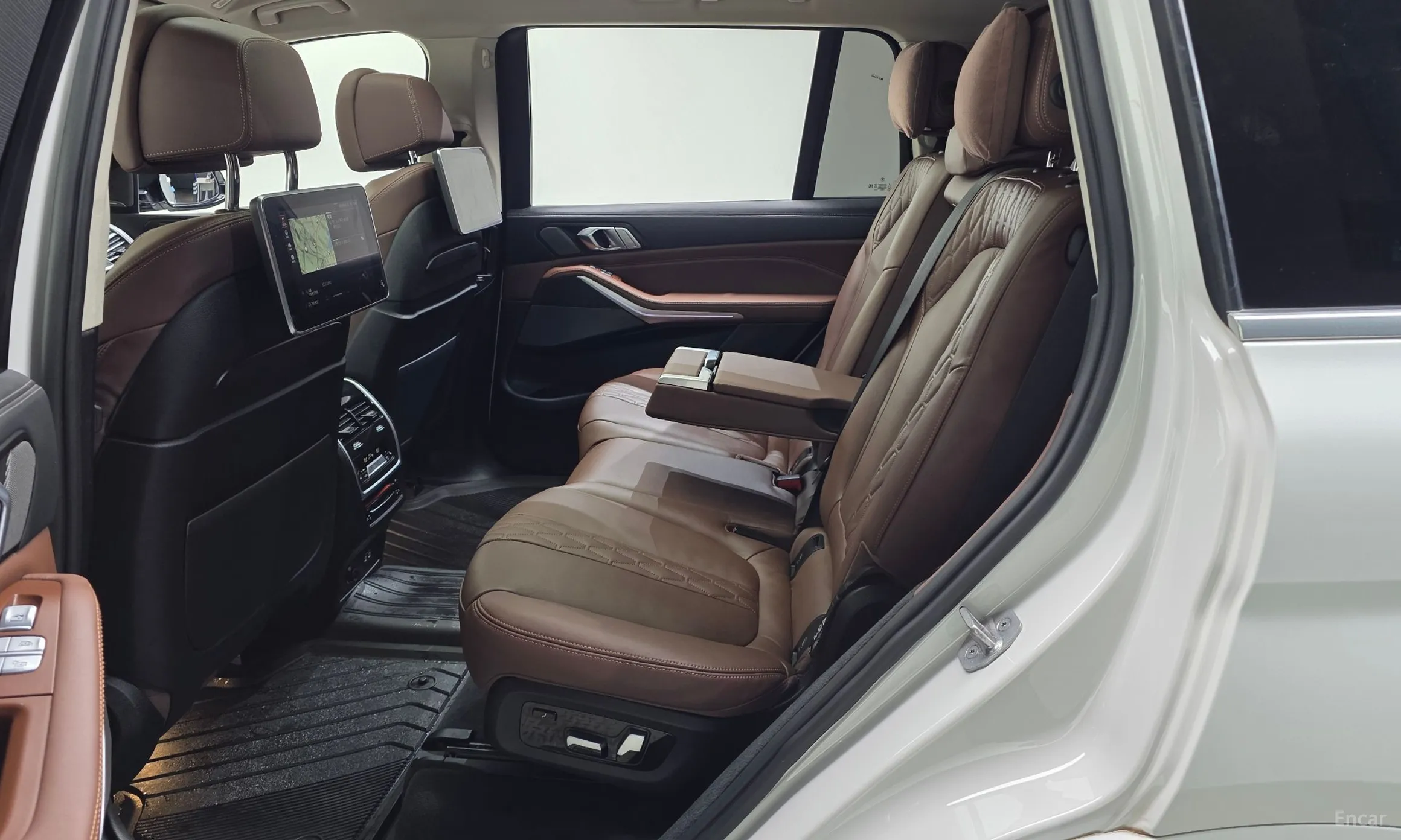 BMW X7 (G07) превью 12