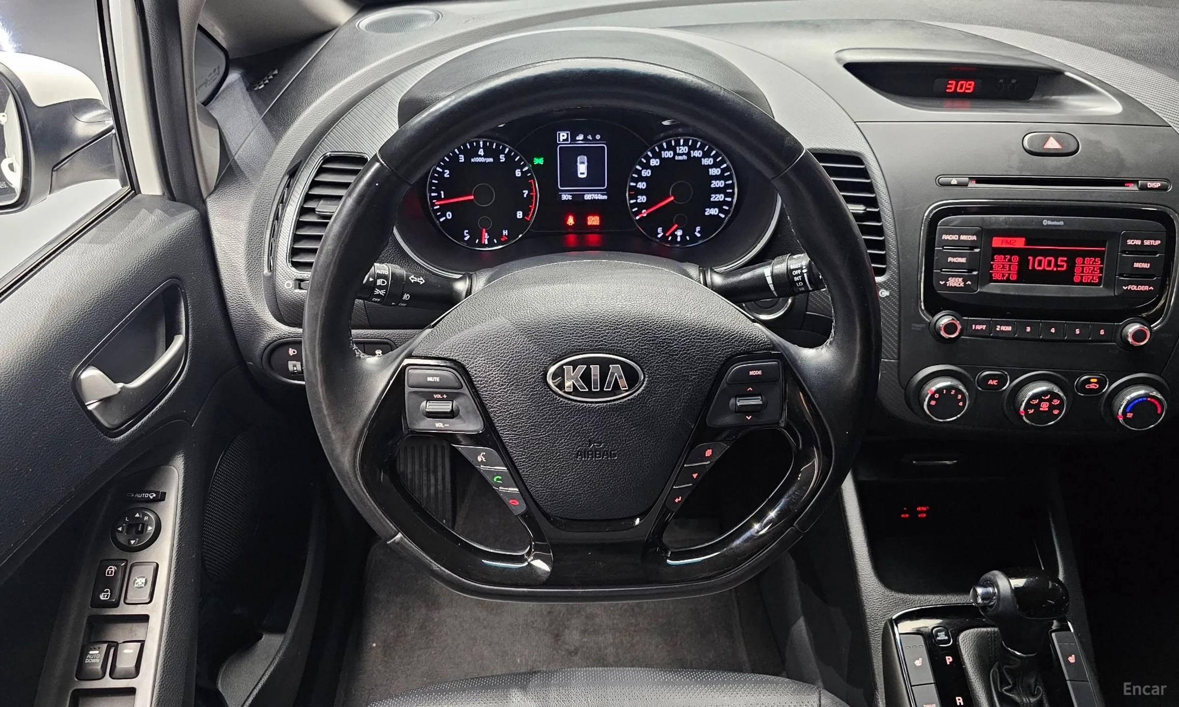 Kia K3 превью 13