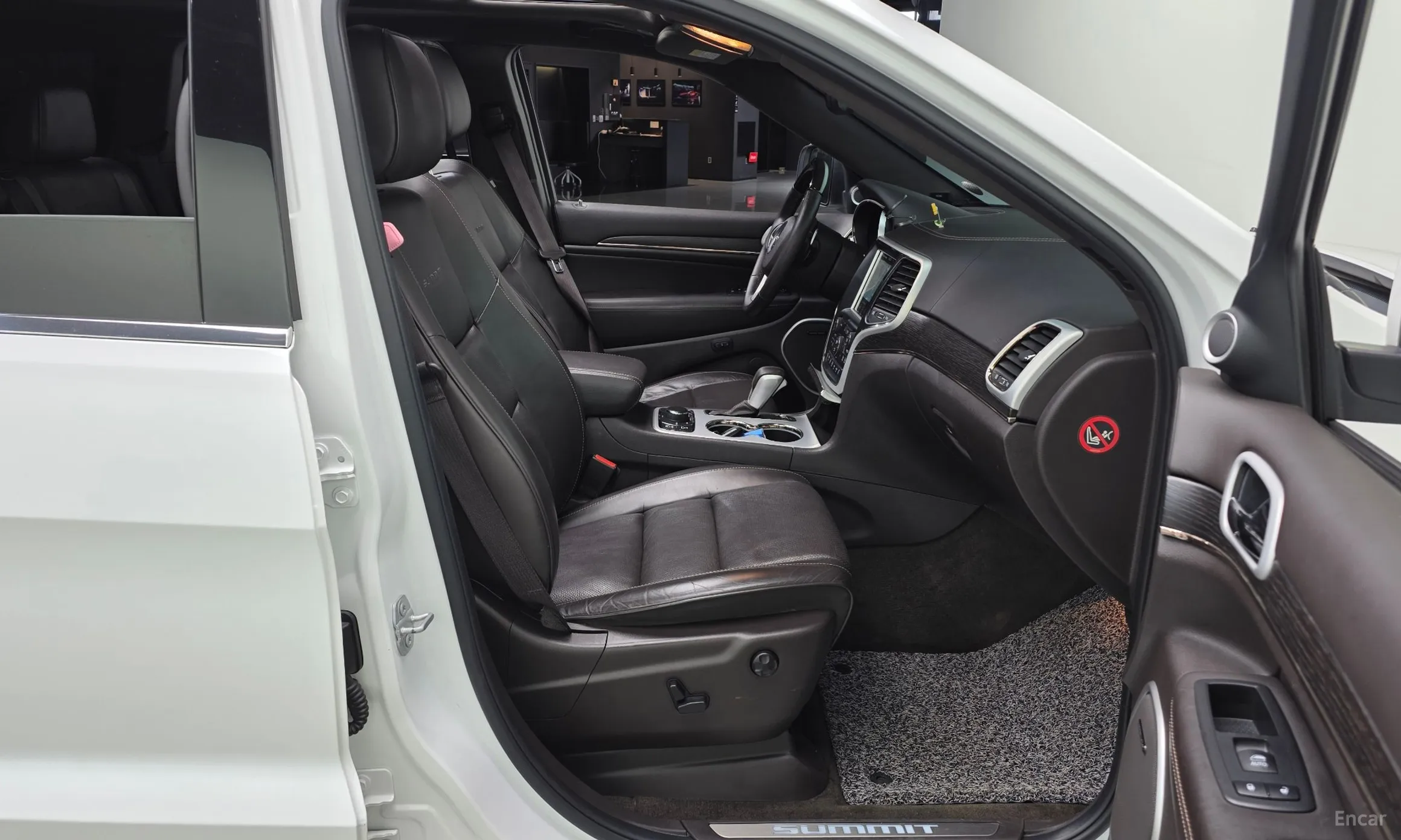 Jeep Grand Cherokee превью 11