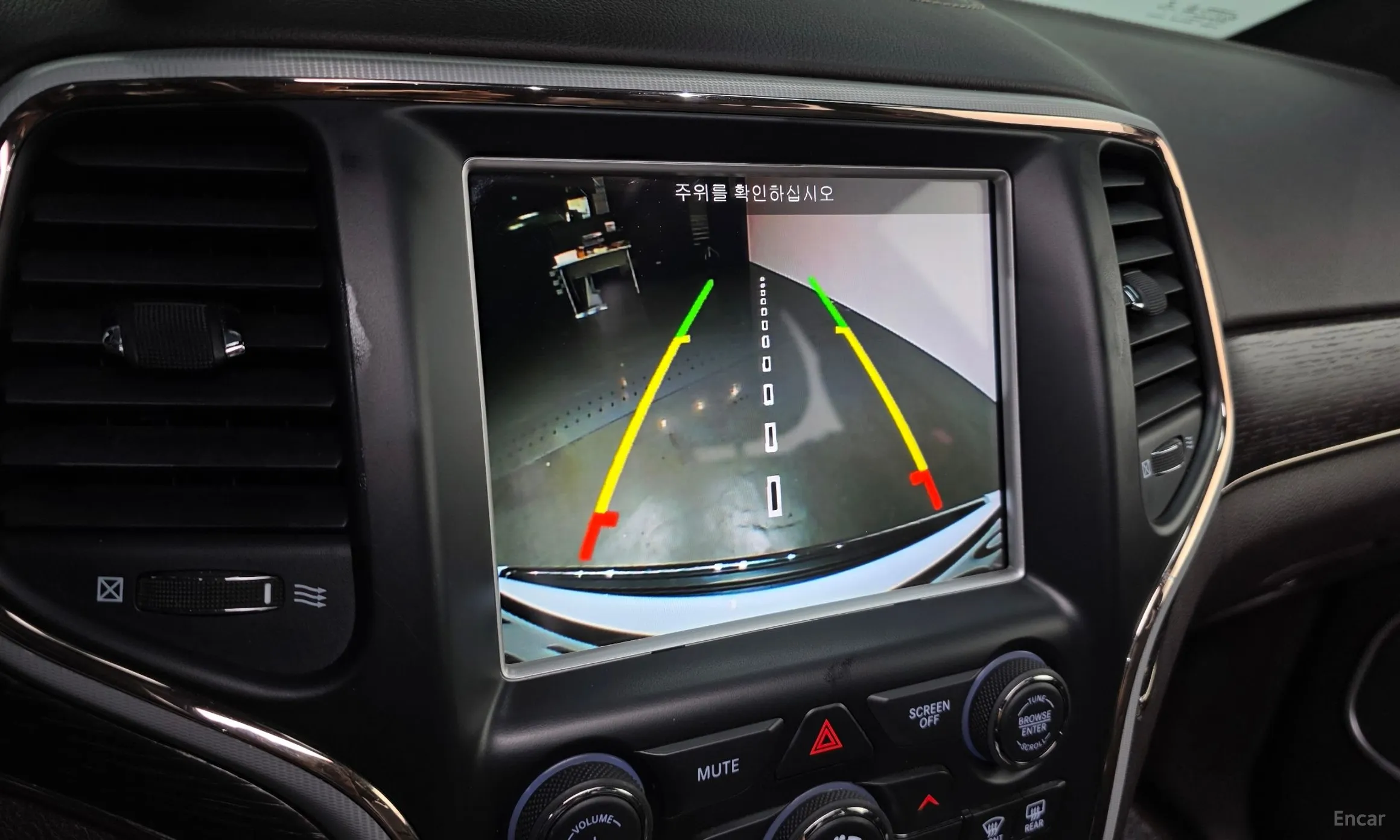 Jeep Grand Cherokee превью 14