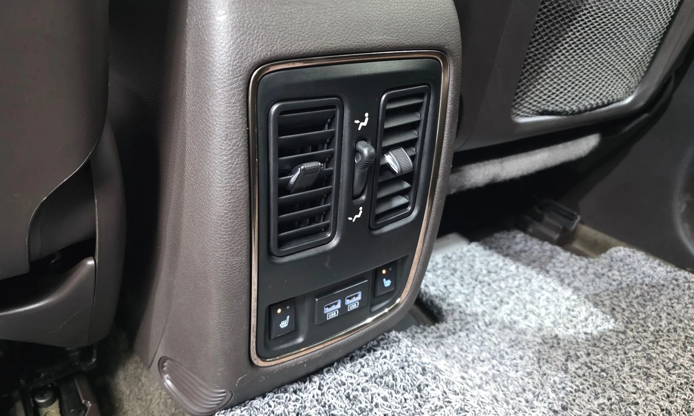 Jeep Grand Cherokee превью 18