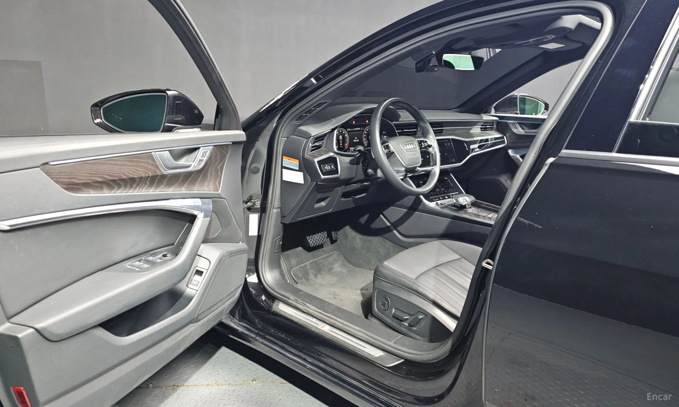 Audi A6 (C8) превью 10